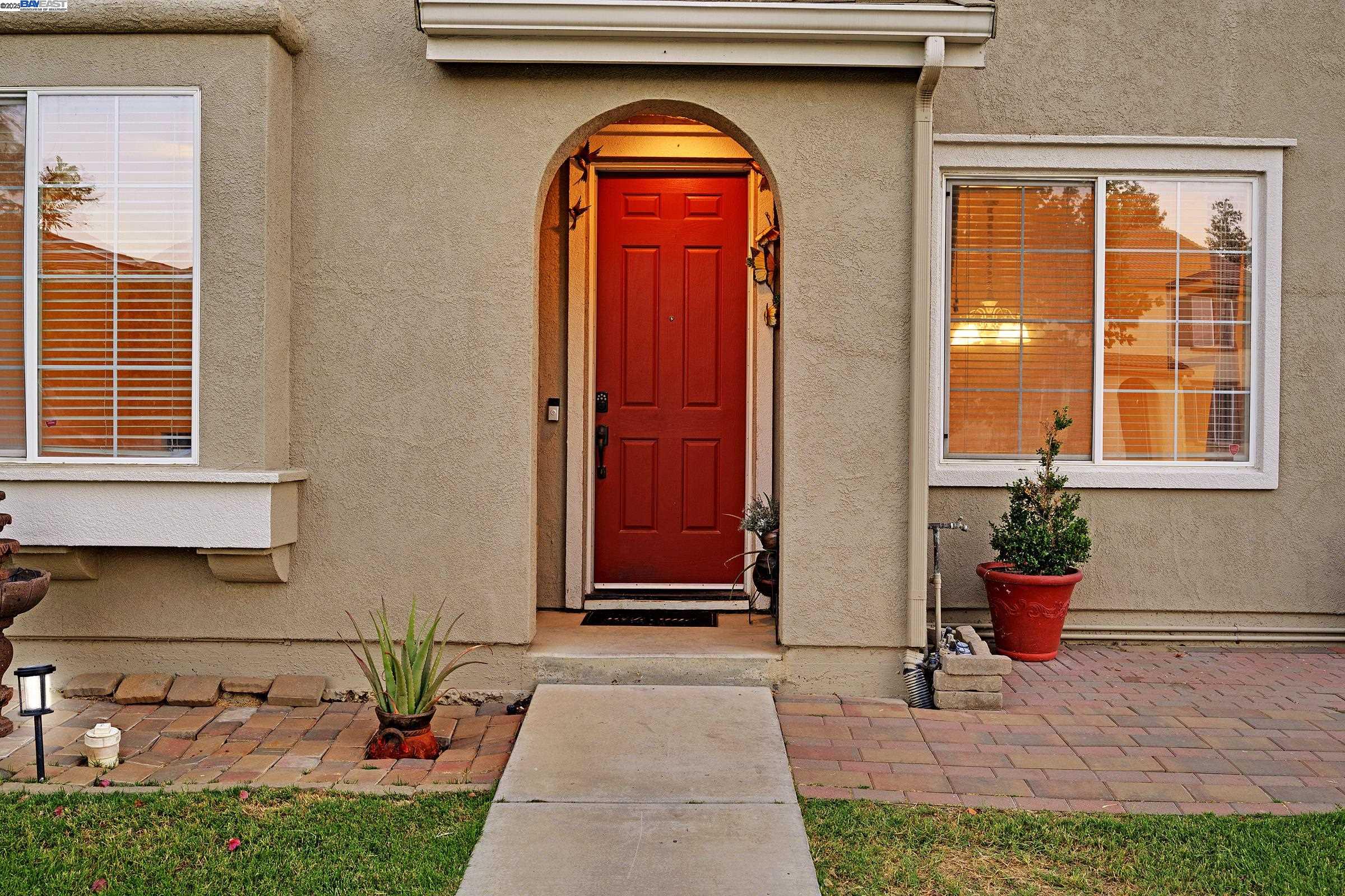 Detail Gallery Image 4 of 60 For 1419 Nubian St, Patterson,  CA 95363 - 5 Beds | 3/1 Baths