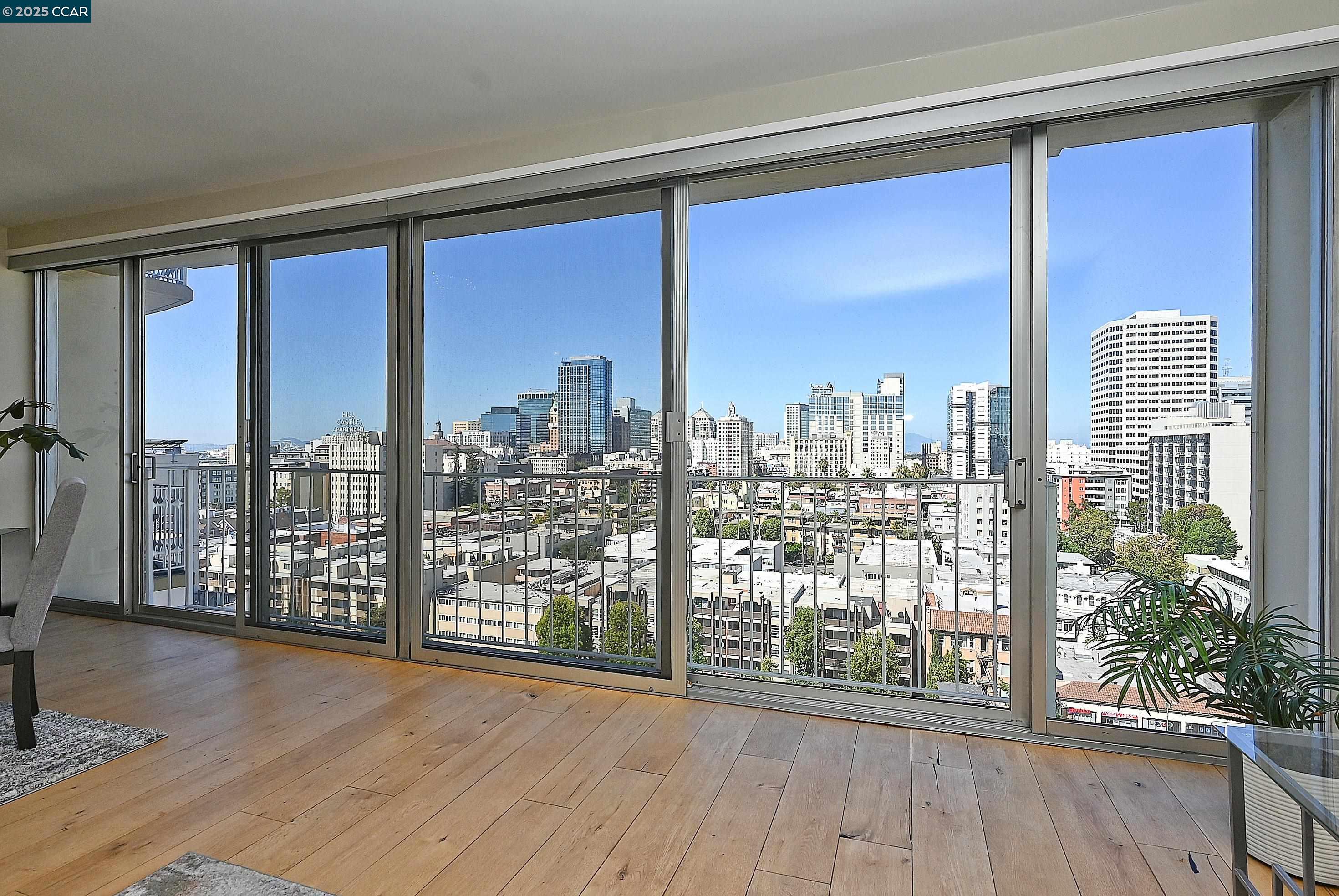 Detail Gallery Image 11 of 38 For 1555 Lakeside Drive #184,  Oakland,  CA 94612 - 2 Beds | 2 Baths