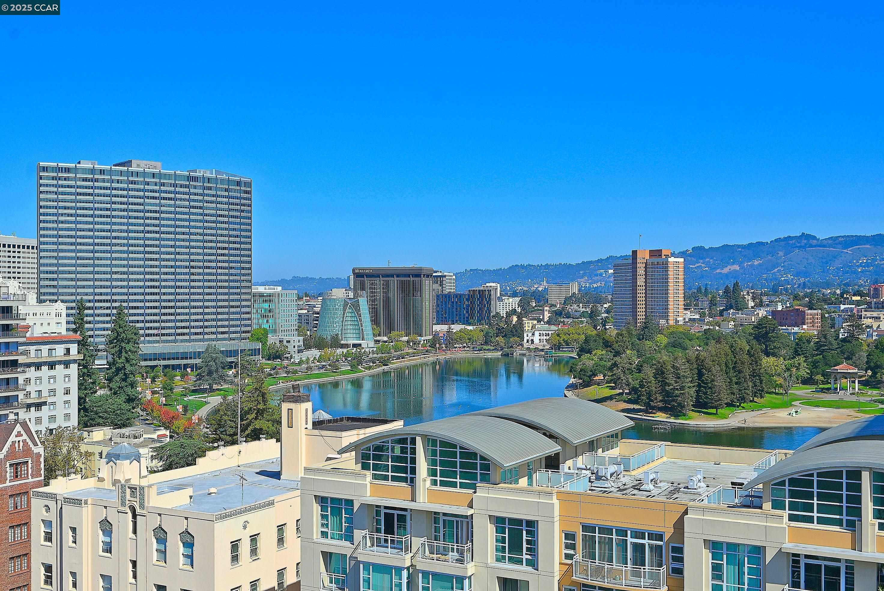 Detail Gallery Image 15 of 38 For 1555 Lakeside Drive #184,  Oakland,  CA 94612 - 2 Beds | 2 Baths