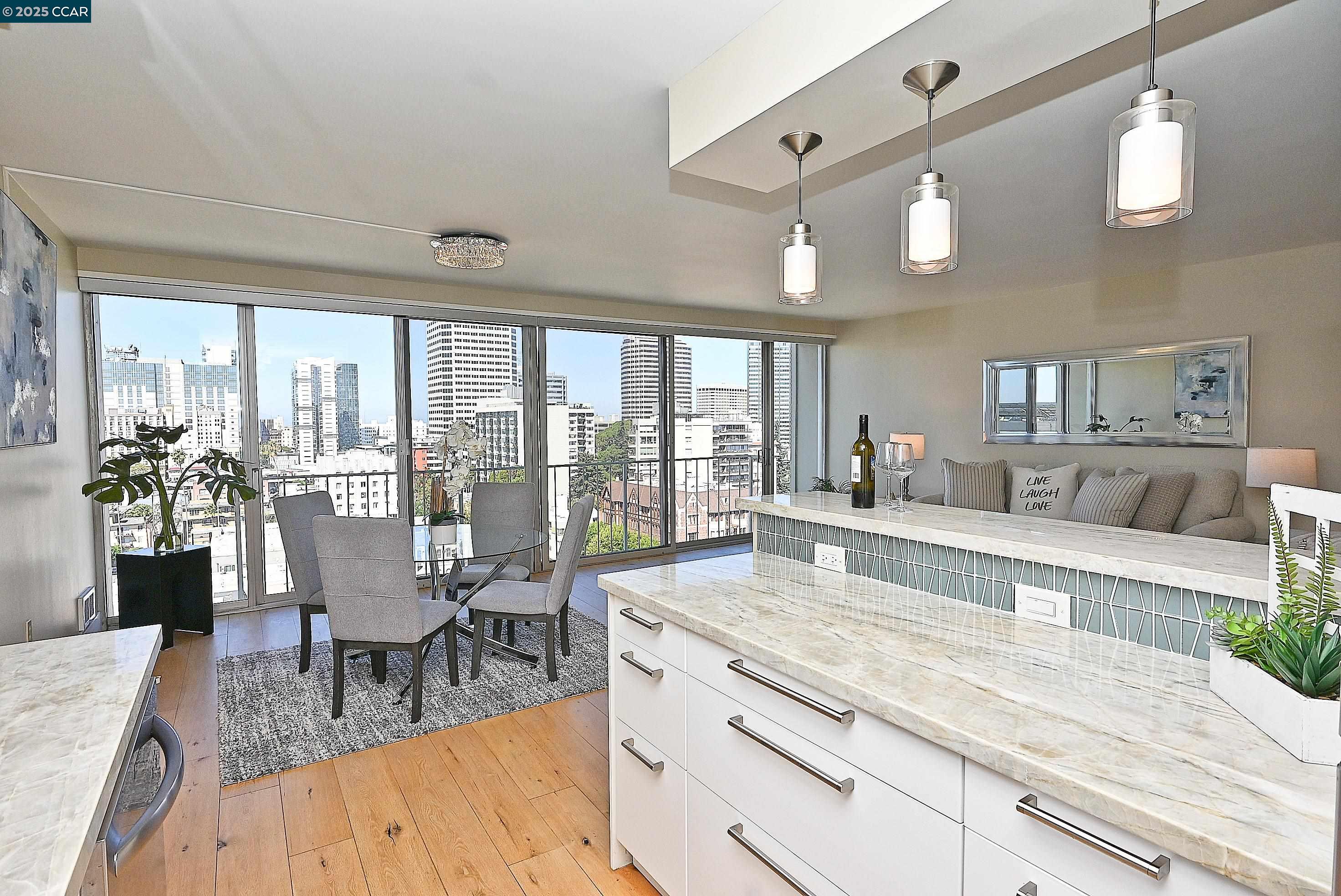 Detail Gallery Image 20 of 38 For 1555 Lakeside Drive #184,  Oakland,  CA 94612 - 2 Beds | 2 Baths