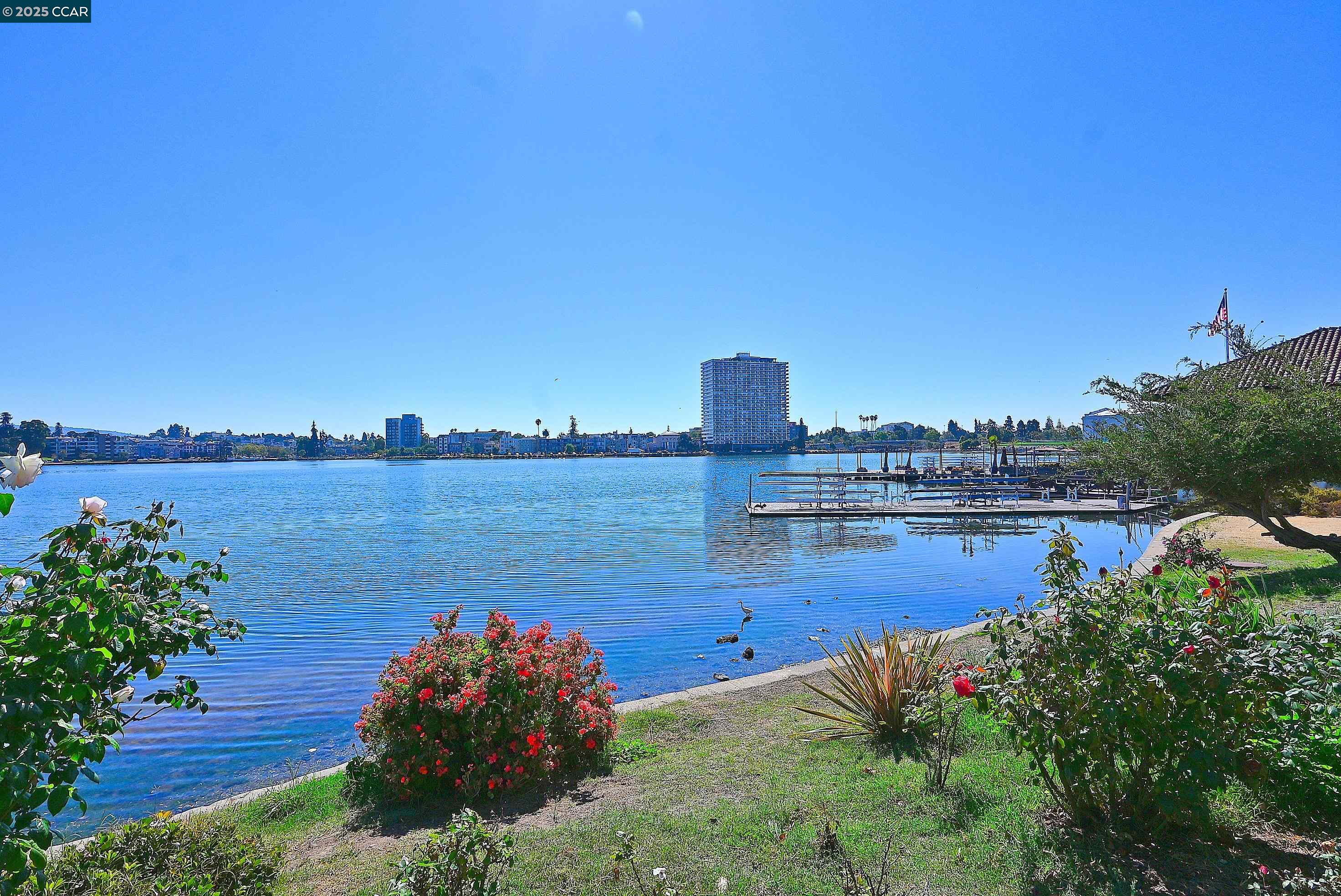 Detail Gallery Image 37 of 38 For 1555 Lakeside Drive #184,  Oakland,  CA 94612 - 2 Beds | 2 Baths