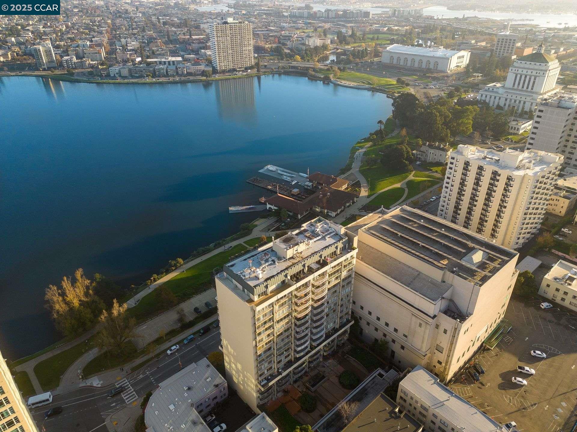 Detail Gallery Image 38 of 38 For 1555 Lakeside Drive #184,  Oakland,  CA 94612 - 2 Beds | 2 Baths