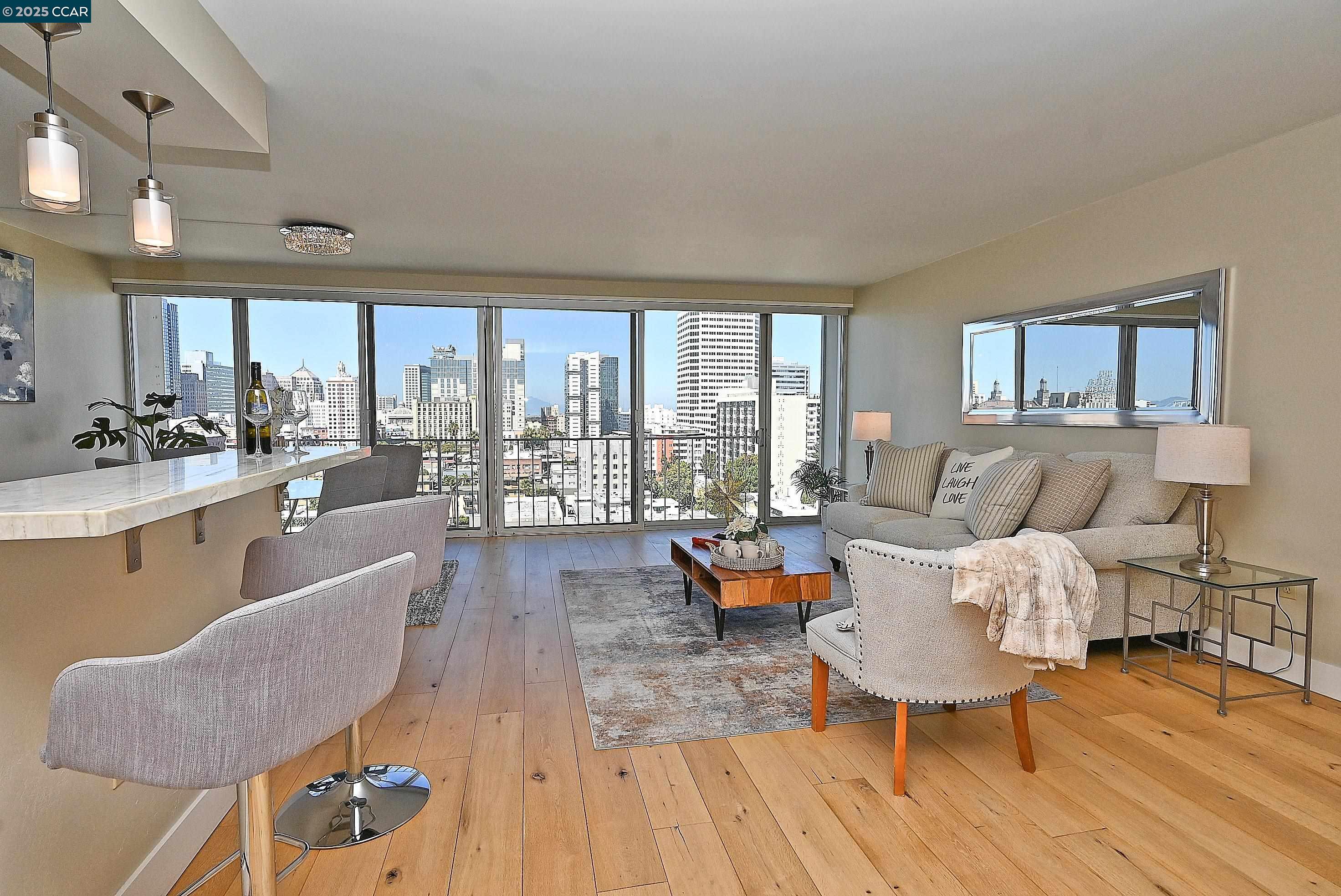 Detail Gallery Image 7 of 38 For 1555 Lakeside Drive #184,  Oakland,  CA 94612 - 2 Beds | 2 Baths