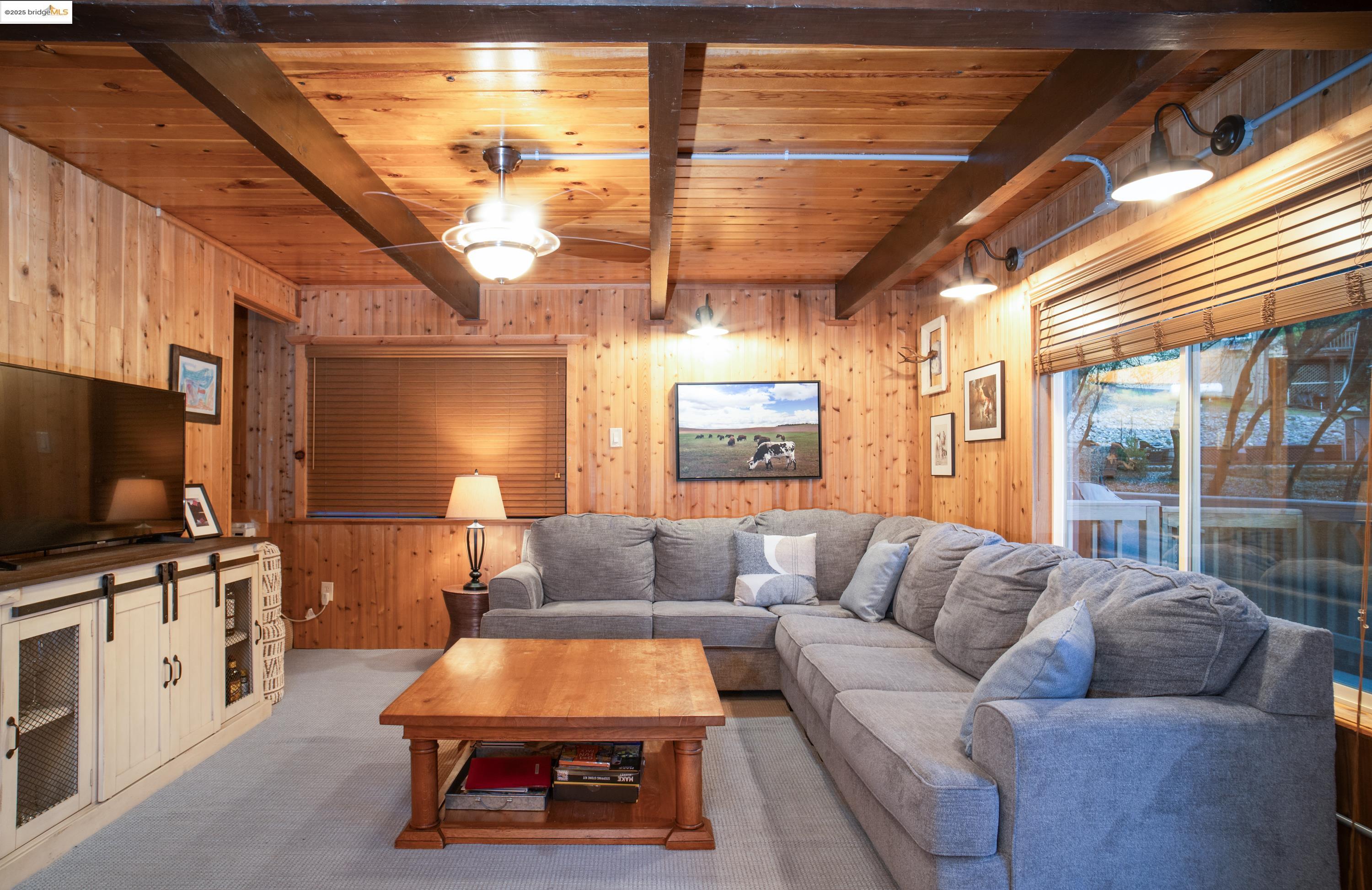 Detail Gallery Image 6 of 41 For 19935 Pleasantview Dr, Groveland,  CA 95321-9999 - 3 Beds | 1/1 Baths