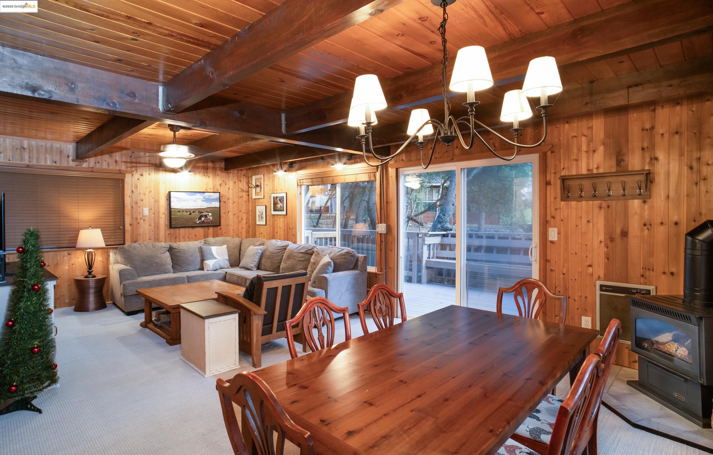 Detail Gallery Image 7 of 41 For 19935 Pleasantview Dr, Groveland,  CA 95321-9999 - 3 Beds | 1/1 Baths