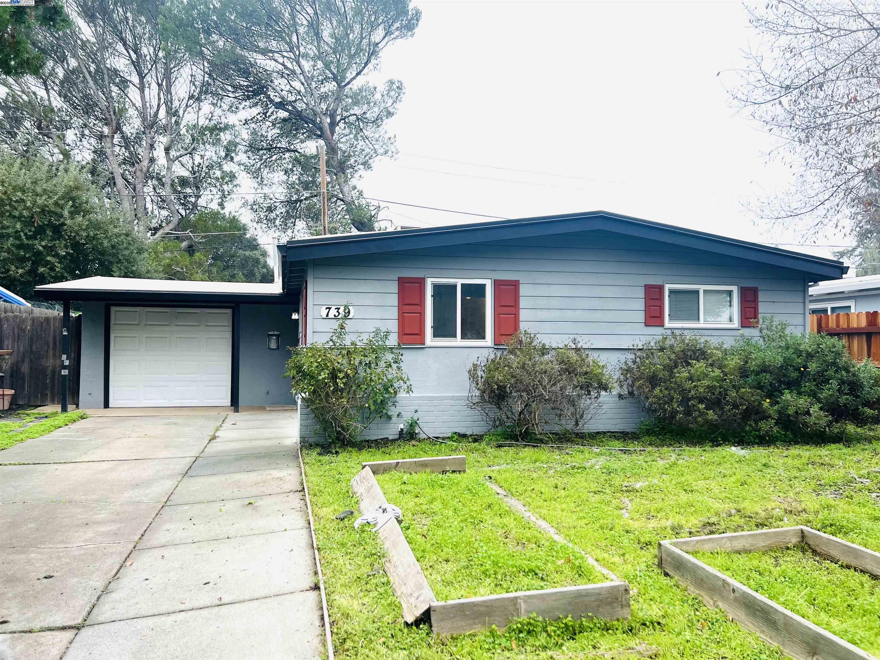 Detail Gallery Image 2 of 14 For 739 M St, Davis,  CA 95616 - 3 Beds | 1 Baths