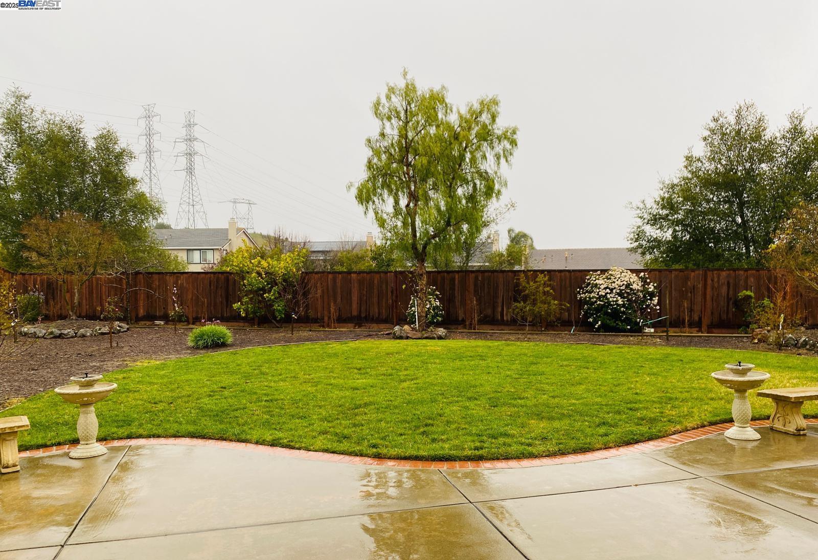 Detail Gallery Image 35 of 38 For 25657 Crestfield Dr, Castro Valley,  CA 94552 - 5 Beds | 3 Baths