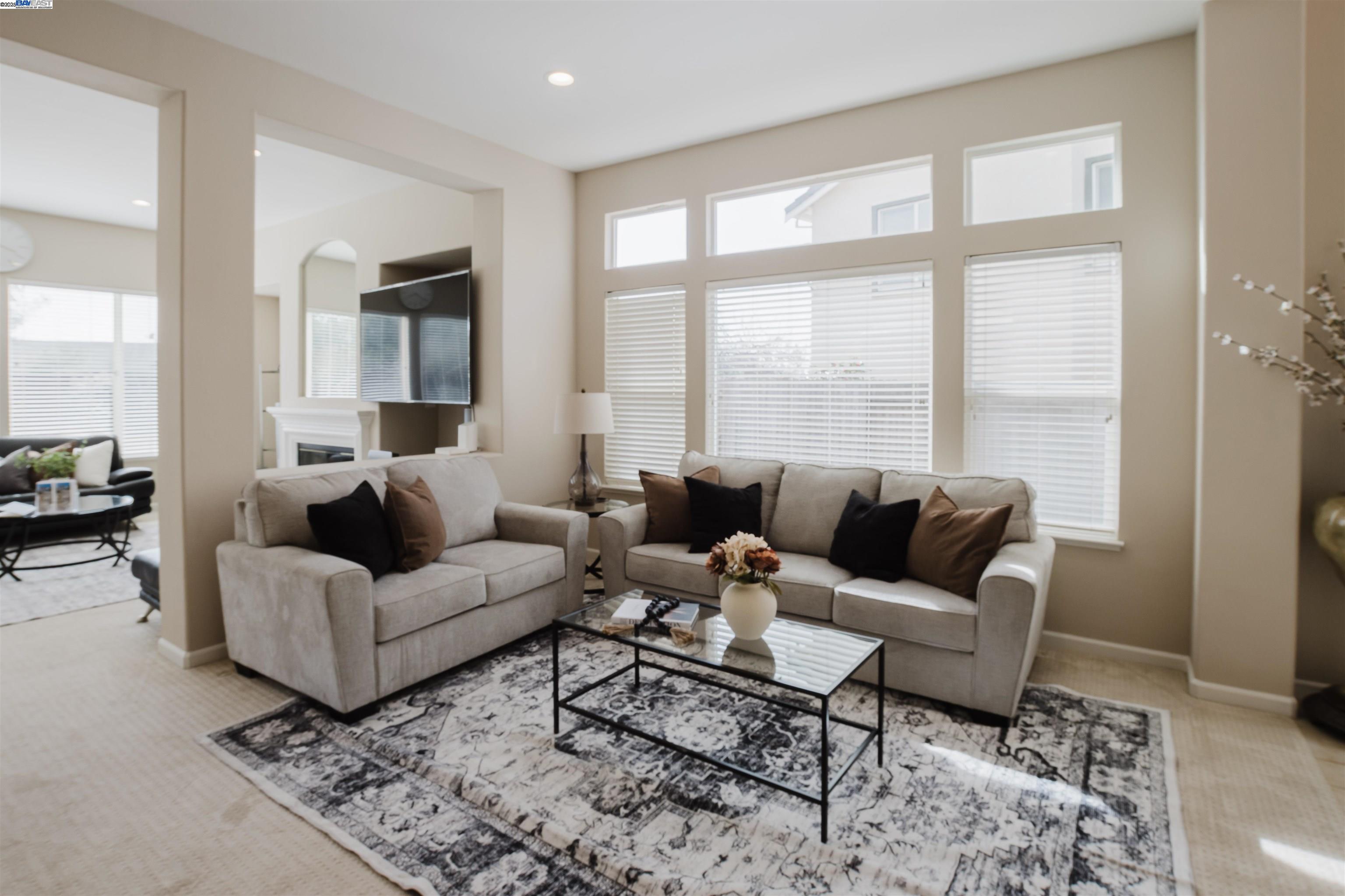 Detail Gallery Image 8 of 38 For 25657 Crestfield Dr, Castro Valley,  CA 94552 - 5 Beds | 3 Baths