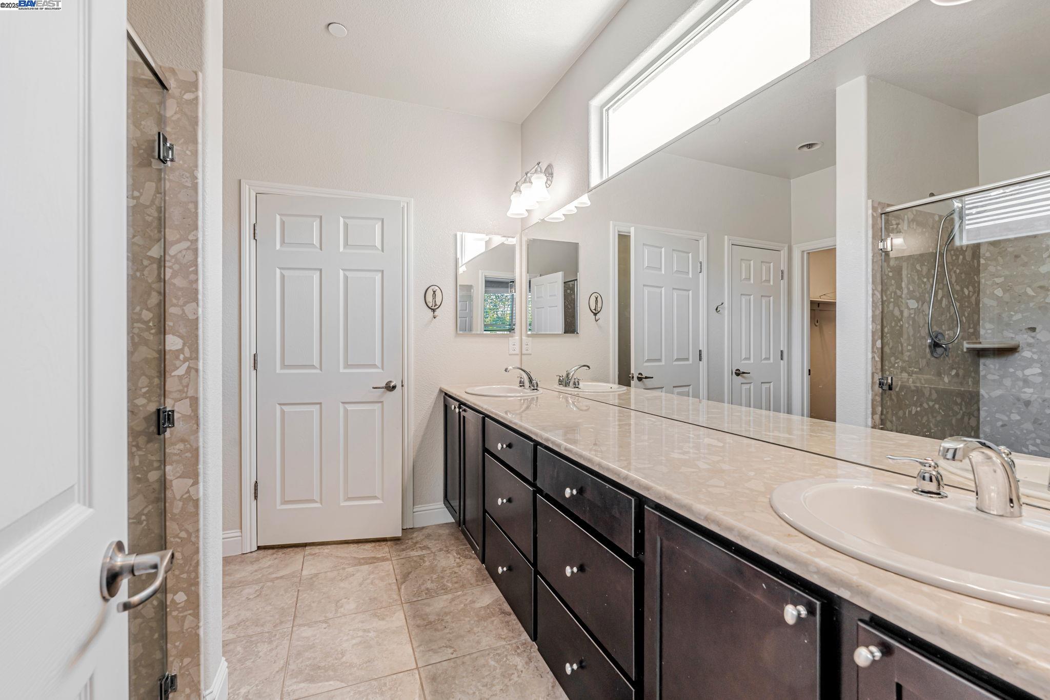 Detail Gallery Image 15 of 27 For 2491 Redbud Way, Manteca,  CA 95336 - 3 Beds | 2 Baths