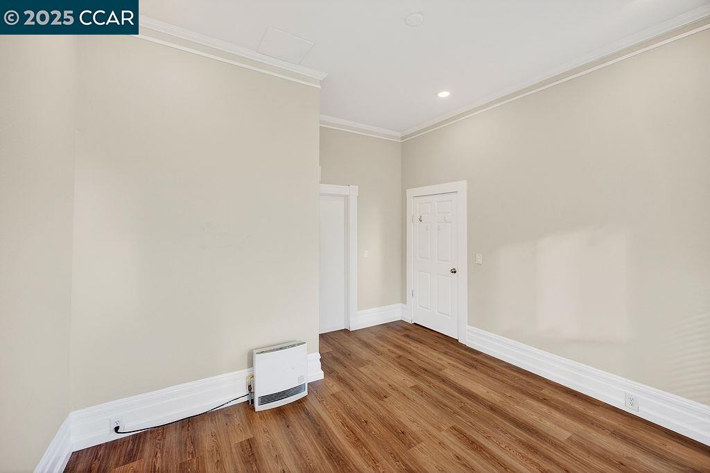 Detail Gallery Image 3 of 18 For 3229 Elm 1a,  Oakland,  CA 94609 - 2 Beds | 1 Baths