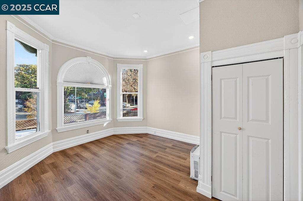 Detail Gallery Image 5 of 18 For 3229 Elm 1a,  Oakland,  CA 94609 - 2 Beds | 1 Baths