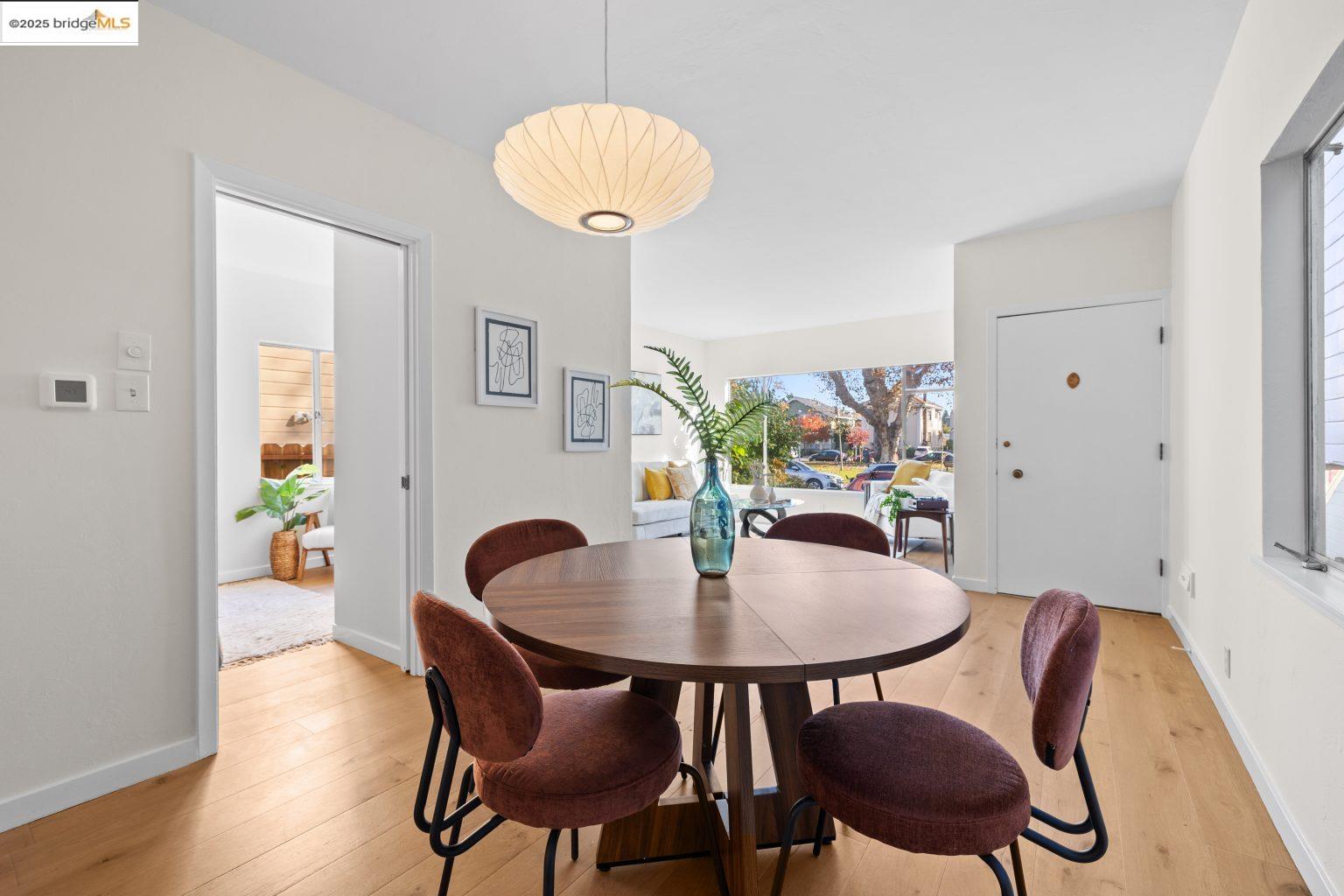 Detail Gallery Image 11 of 41 For 1241 Park Ave, Alameda,  CA 94501 - 2 Beds | 1 Baths