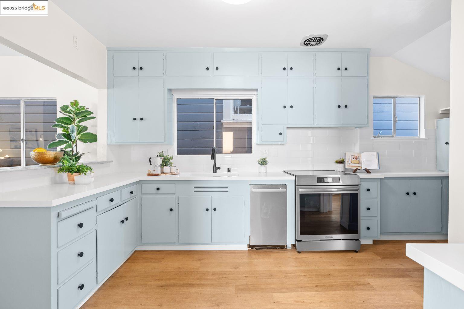 Detail Gallery Image 15 of 41 For 1241 Park Ave, Alameda,  CA 94501 - 2 Beds | 1 Baths