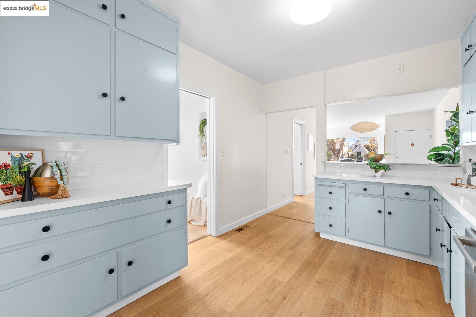 Detail Gallery Image 17 of 41 For 1241 Park Ave, Alameda,  CA 94501 - 2 Beds | 1 Baths