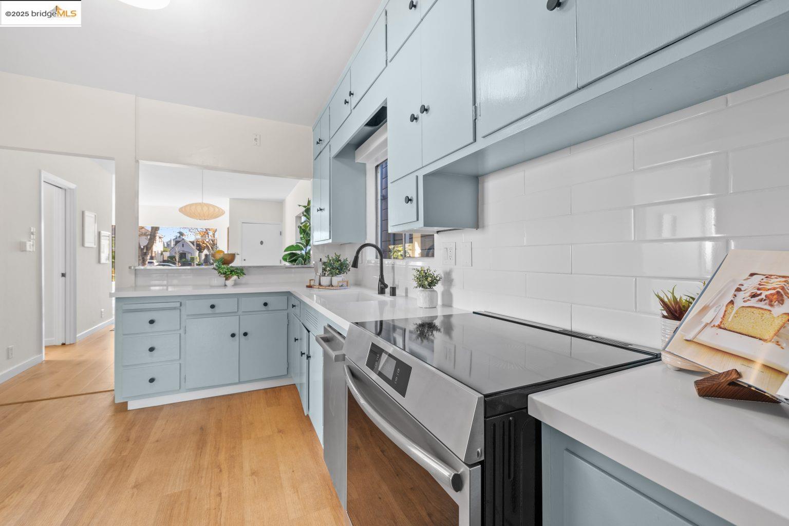 Detail Gallery Image 18 of 41 For 1241 Park Ave, Alameda,  CA 94501 - 2 Beds | 1 Baths