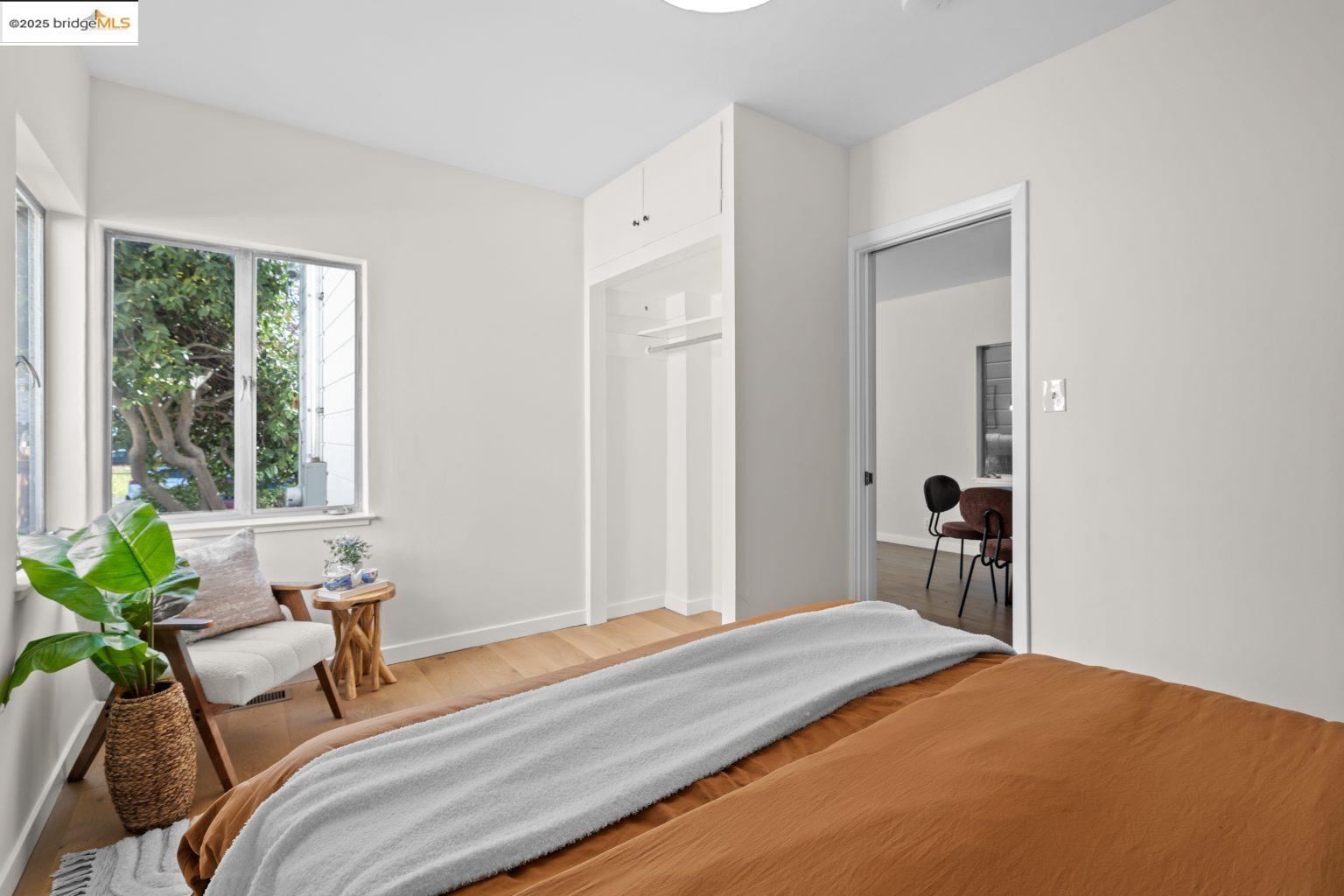 Detail Gallery Image 25 of 41 For 1241 Park Ave, Alameda,  CA 94501 - 2 Beds | 1 Baths