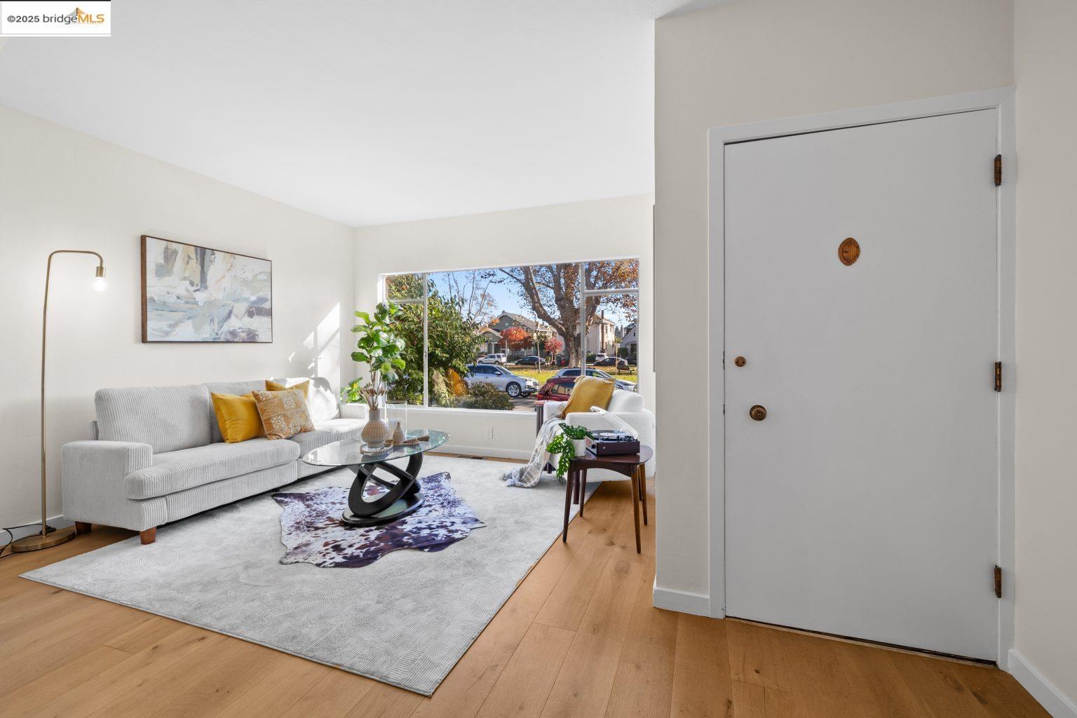 Detail Gallery Image 5 of 41 For 1241 Park Ave, Alameda,  CA 94501 - 2 Beds | 1 Baths