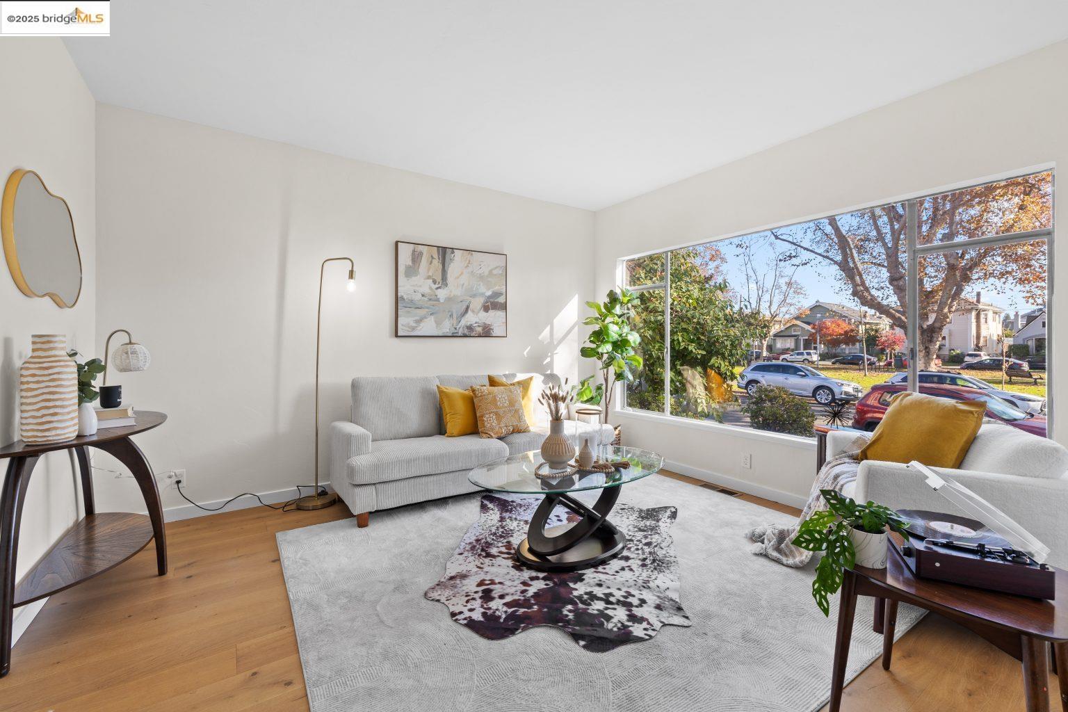 Detail Gallery Image 6 of 41 For 1241 Park Ave, Alameda,  CA 94501 - 2 Beds | 1 Baths