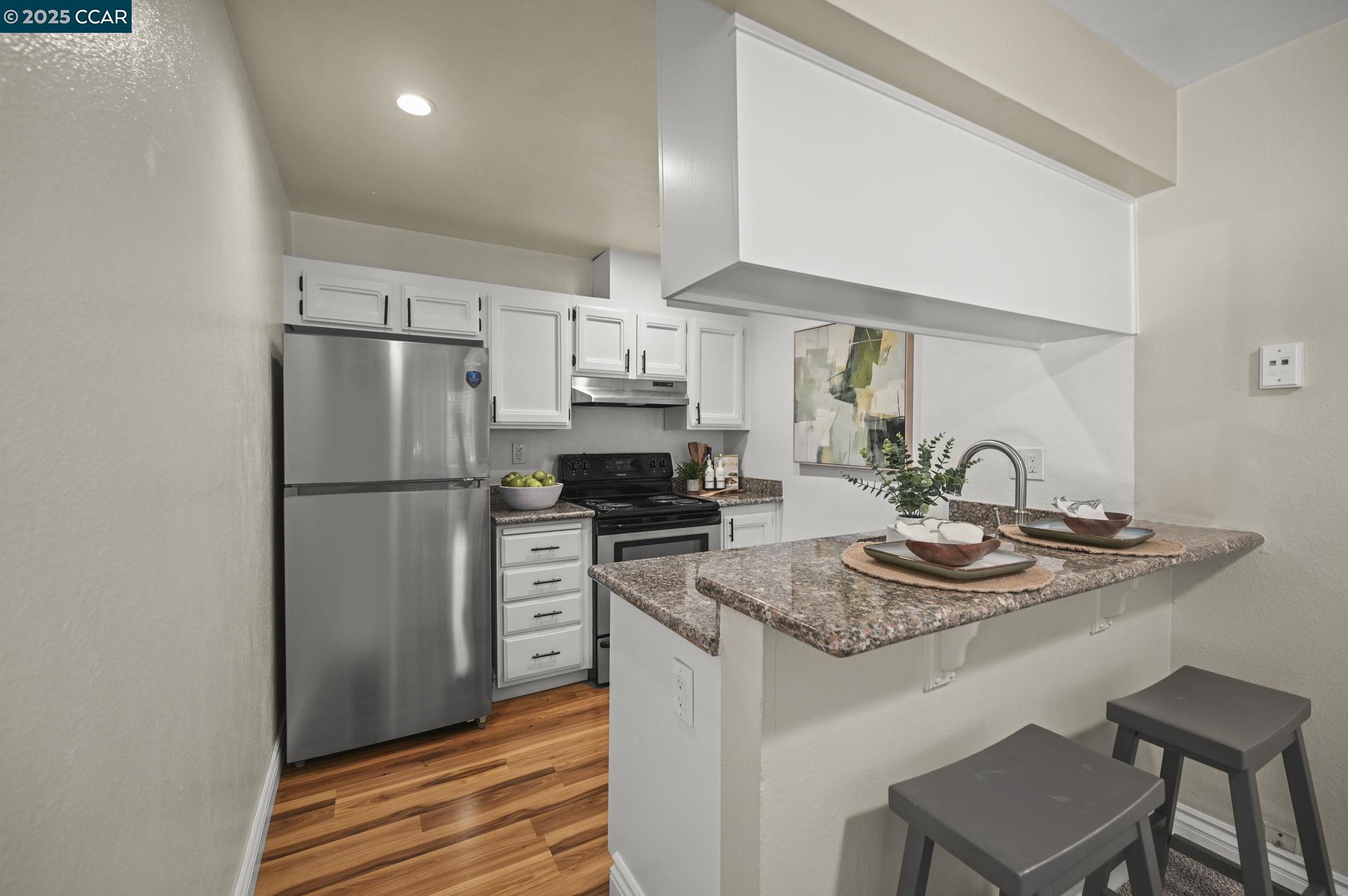 Detail Gallery Image 12 of 27 For 5455 Kirkwood Dr #B3,  Concord,  CA 94521 - 1 Beds | 1 Baths