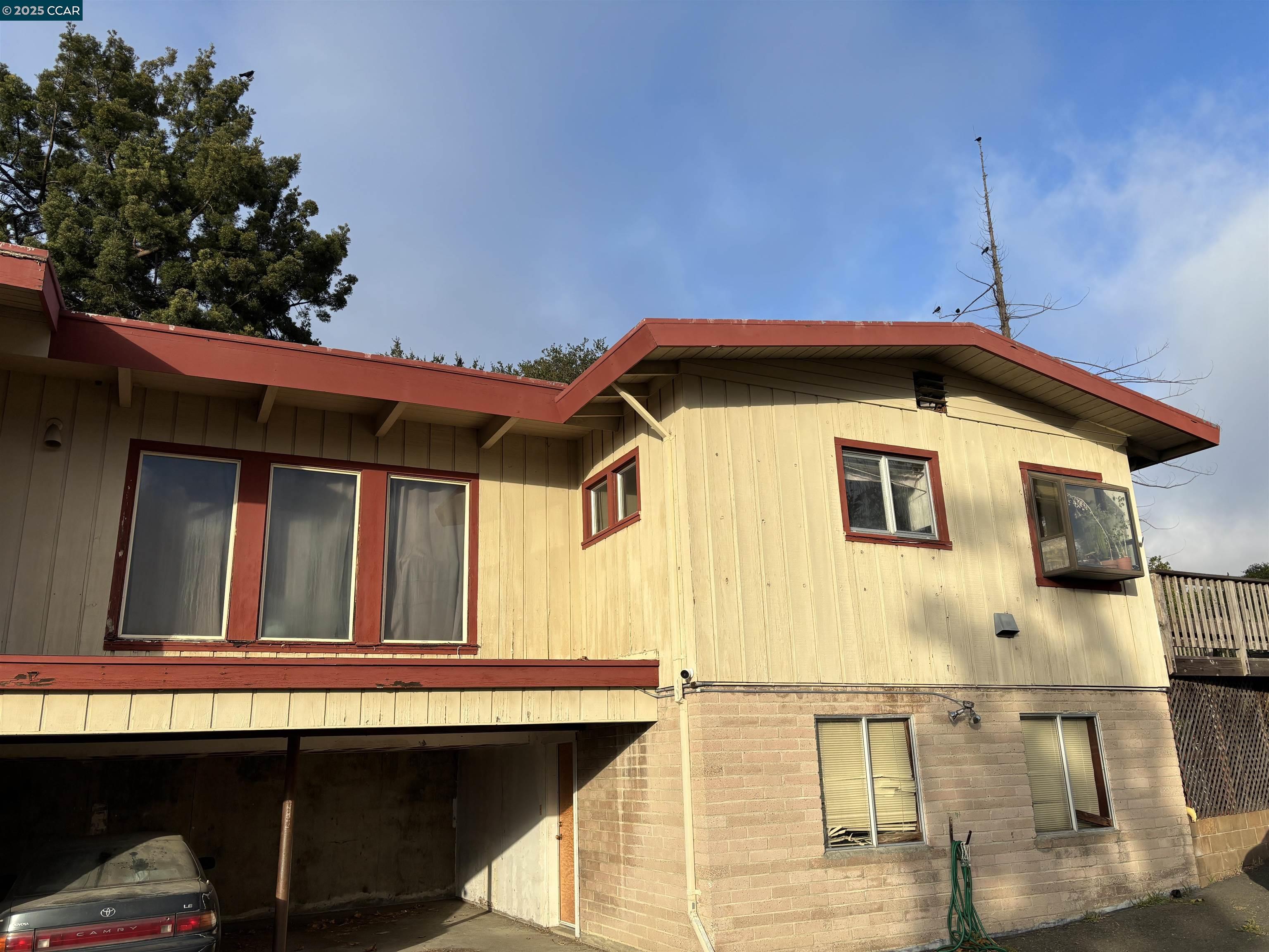 Detail Gallery Image 4 of 6 For 601 Napa Ave, Rodeo,  CA 94572 - 4 Beds | 2/1 Baths