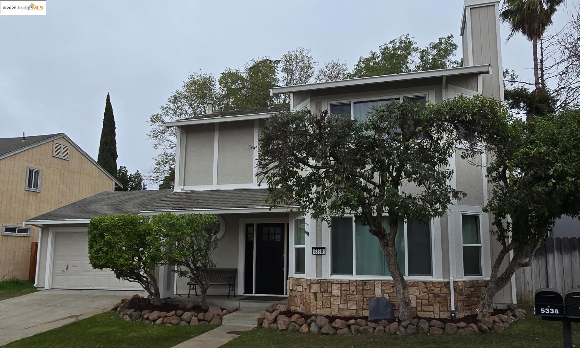 Detail Gallery Image 2 of 6 For 5338 Sunrise Meadows Ln, Oakley,  CA 94561 - 3 Beds | 2/1 Baths