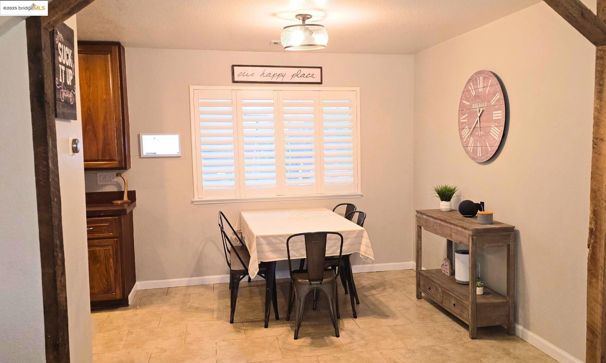 Detail Gallery Image 5 of 5 For 5338 Sunrise Meadows Ln, Oakley,  CA 94561 - 3 Beds | 2/1 Baths