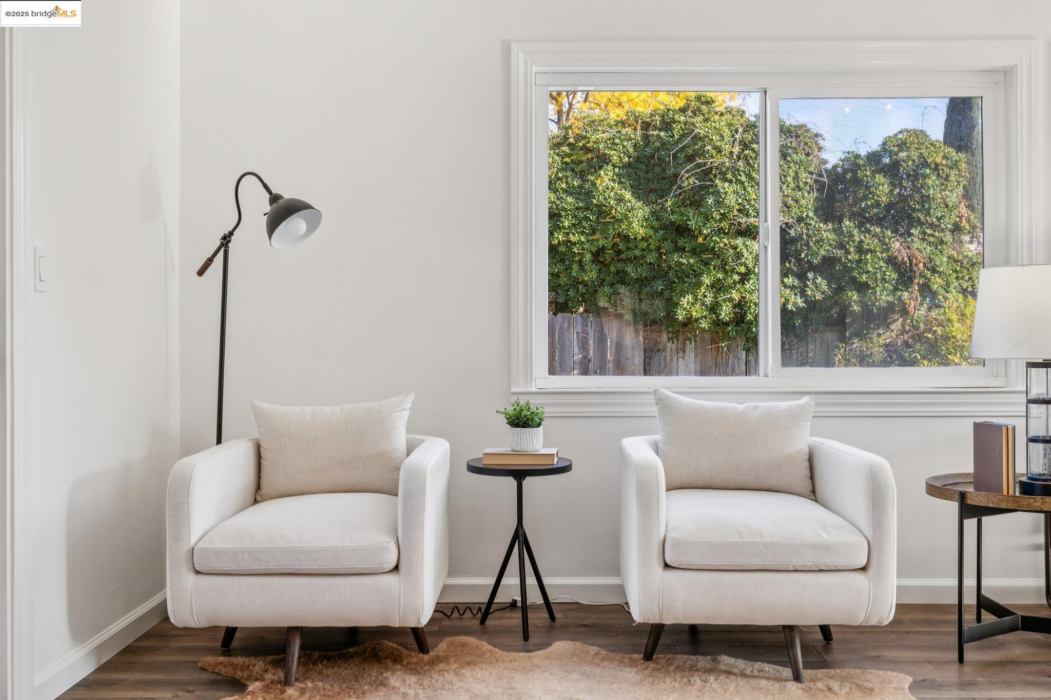 Detail Gallery Image 17 of 43 For 1918 Marguerite Ave, Pleasant Hill,  CA 94523 - 3 Beds | 3 Baths