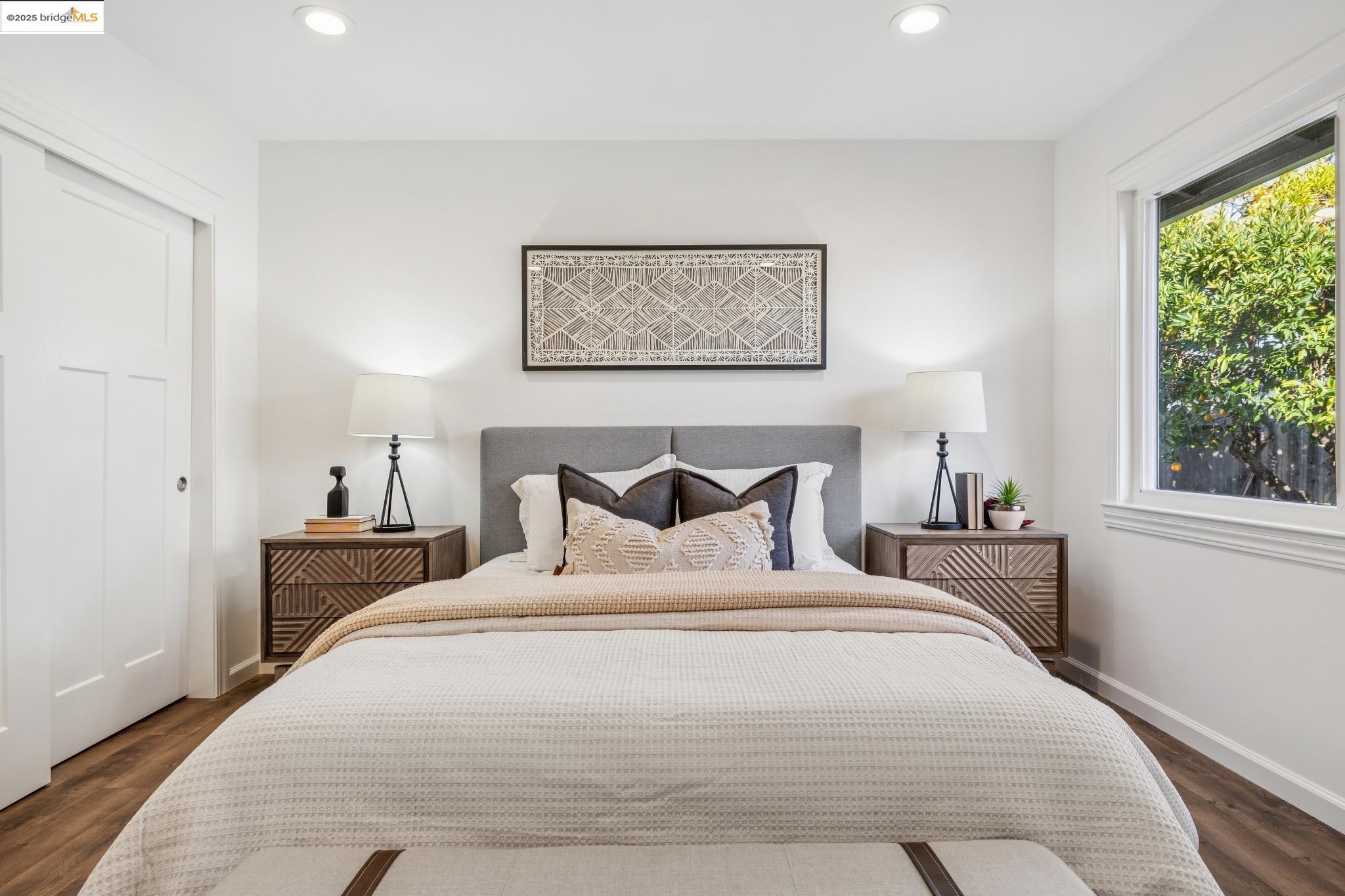 Detail Gallery Image 23 of 43 For 1918 Marguerite Ave, Pleasant Hill,  CA 94523 - 3 Beds | 3 Baths