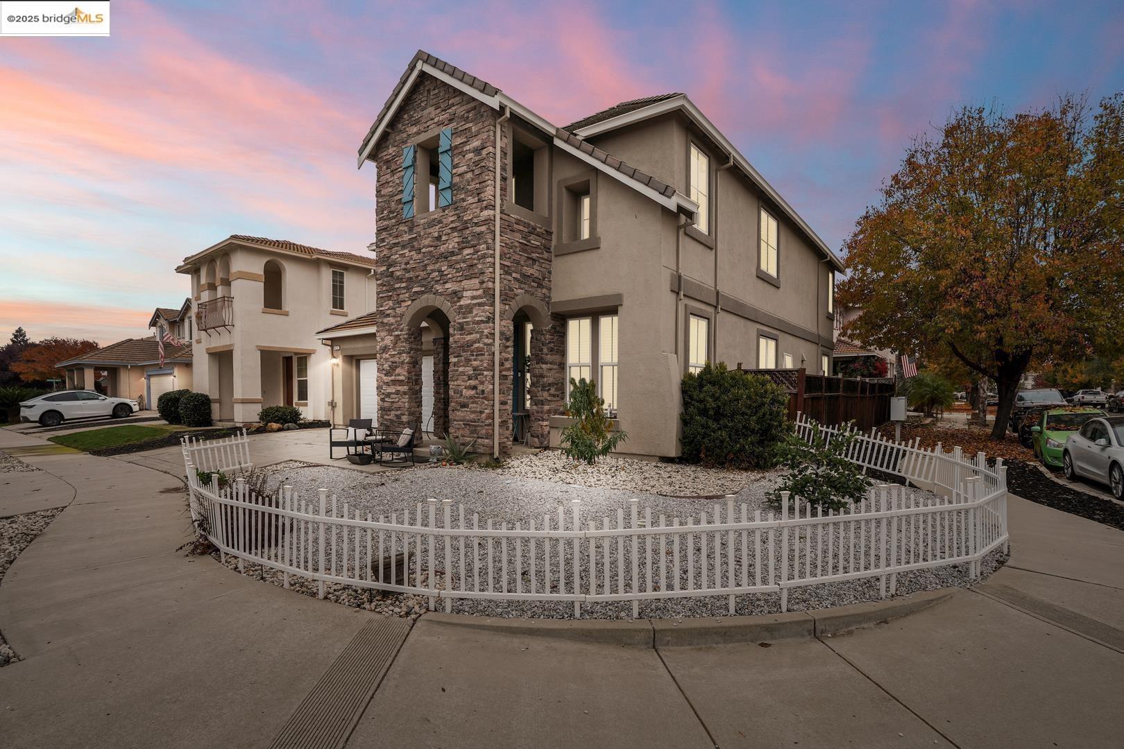 Detail Gallery Image 2 of 37 For 2474 Grant St, Brentwood,  CA 94513 - 4 Beds | 3 Baths