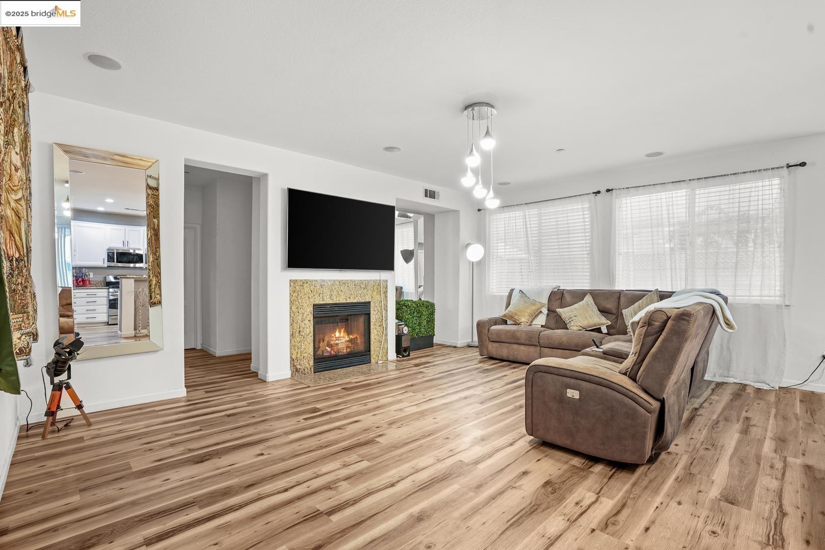 Detail Gallery Image 9 of 37 For 2474 Grant St, Brentwood,  CA 94513 - 4 Beds | 3 Baths