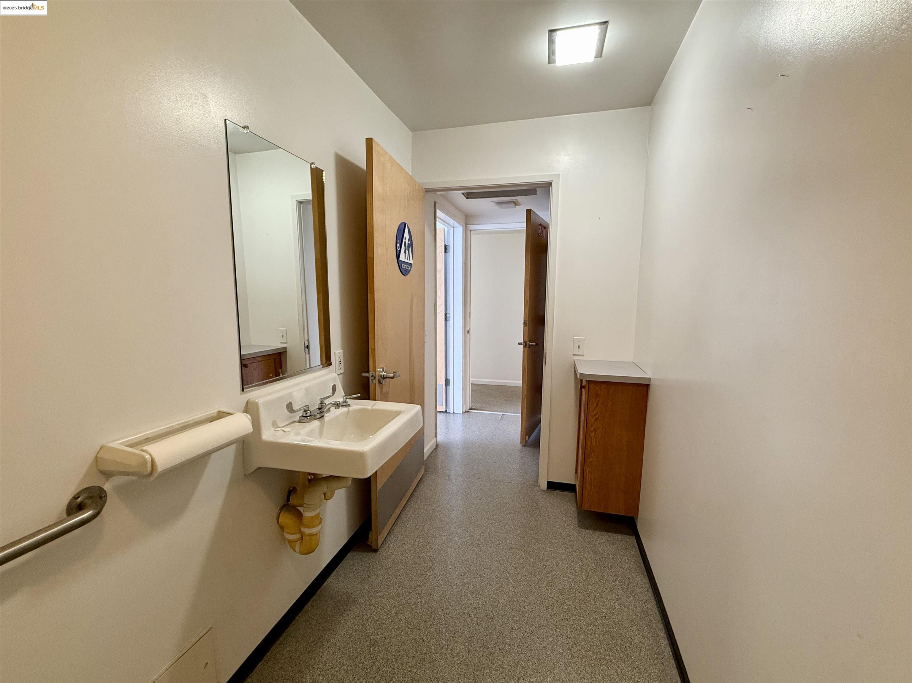 Detail Gallery Image 15 of 21 For 928 San Pablo Ave, Albany,  CA 94706 - – Beds | – Baths