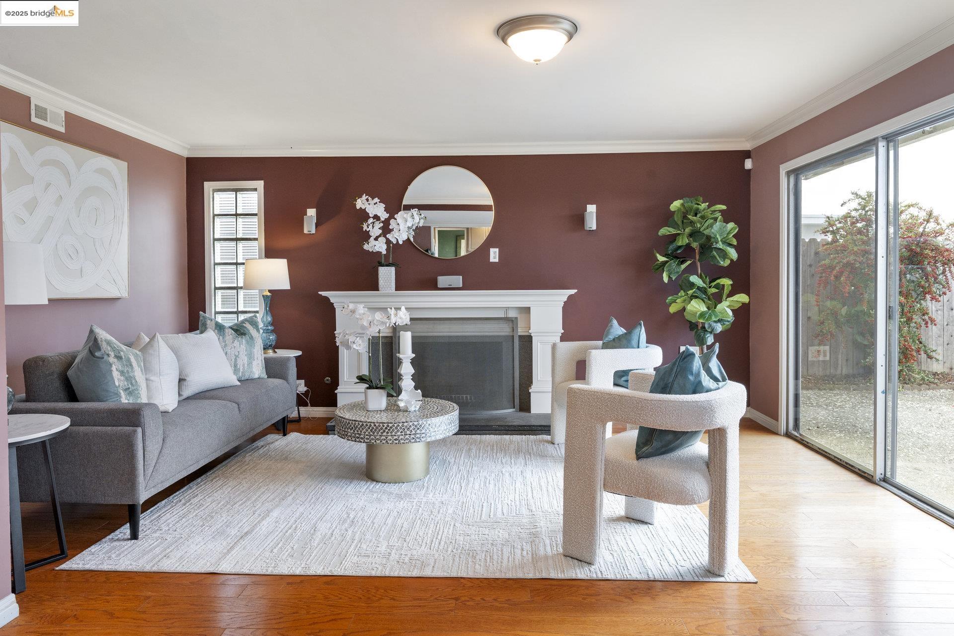 Detail Gallery Image 12 of 33 For 8071 Phaeton, Oakland,  CA 94605 - 3 Beds | 3 Baths