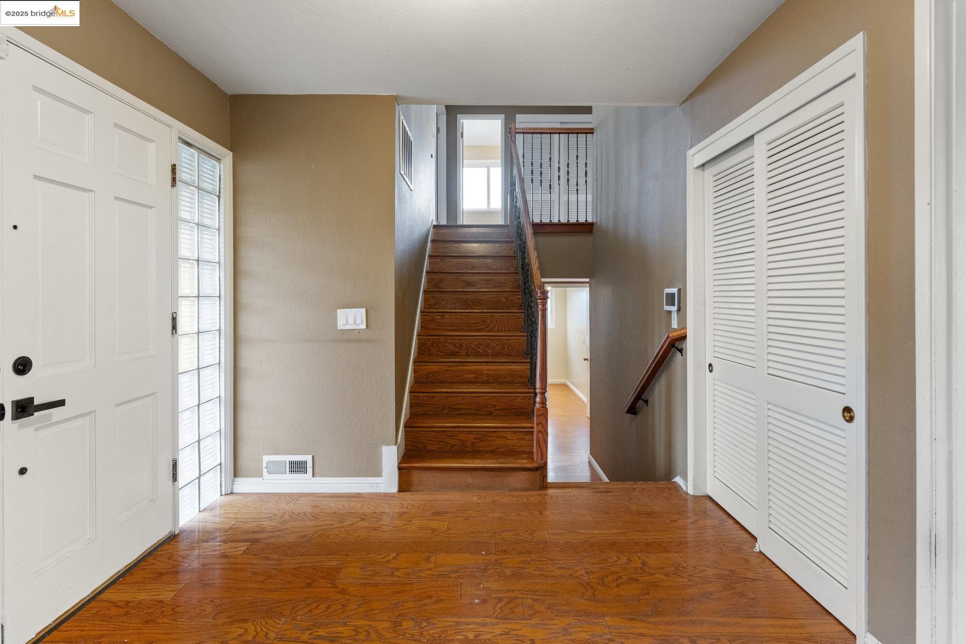 Detail Gallery Image 21 of 33 For 8071 Phaeton, Oakland,  CA 94605 - 3 Beds | 3 Baths