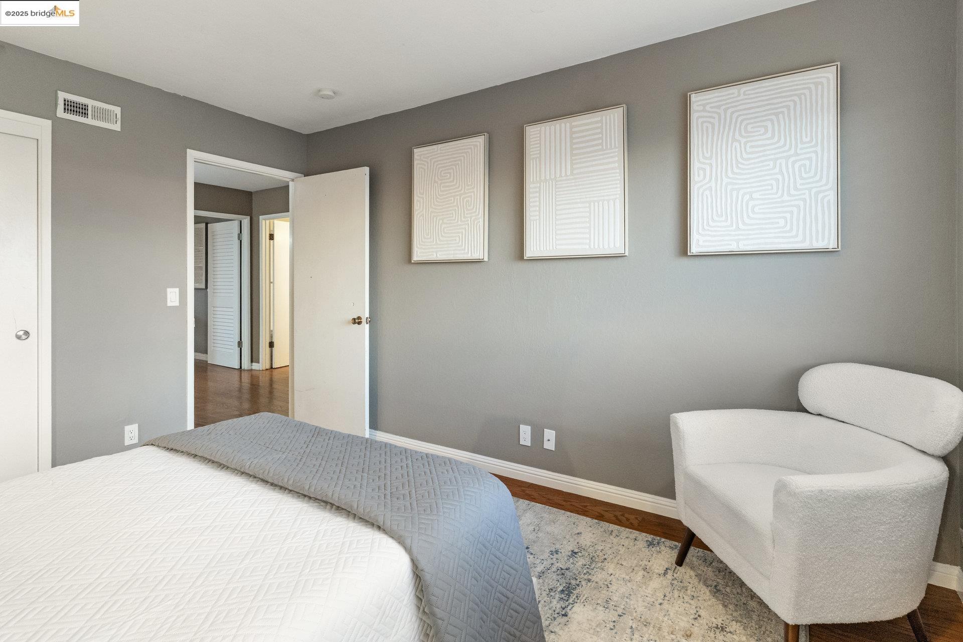 Detail Gallery Image 22 of 33 For 8071 Phaeton, Oakland,  CA 94605 - 3 Beds | 3 Baths