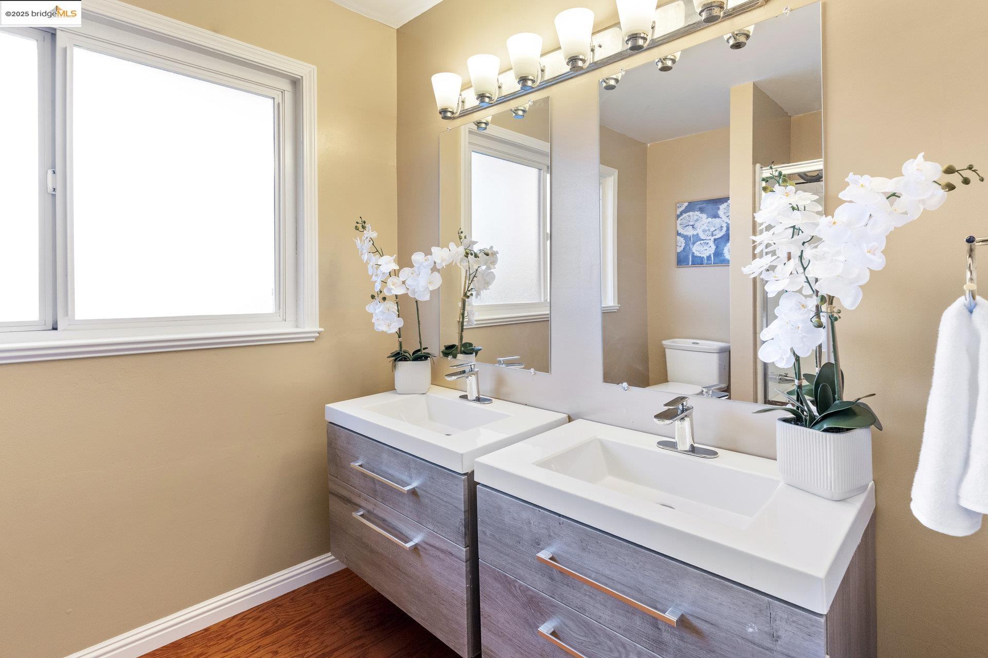 Detail Gallery Image 27 of 33 For 8071 Phaeton, Oakland,  CA 94605 - 3 Beds | 3 Baths