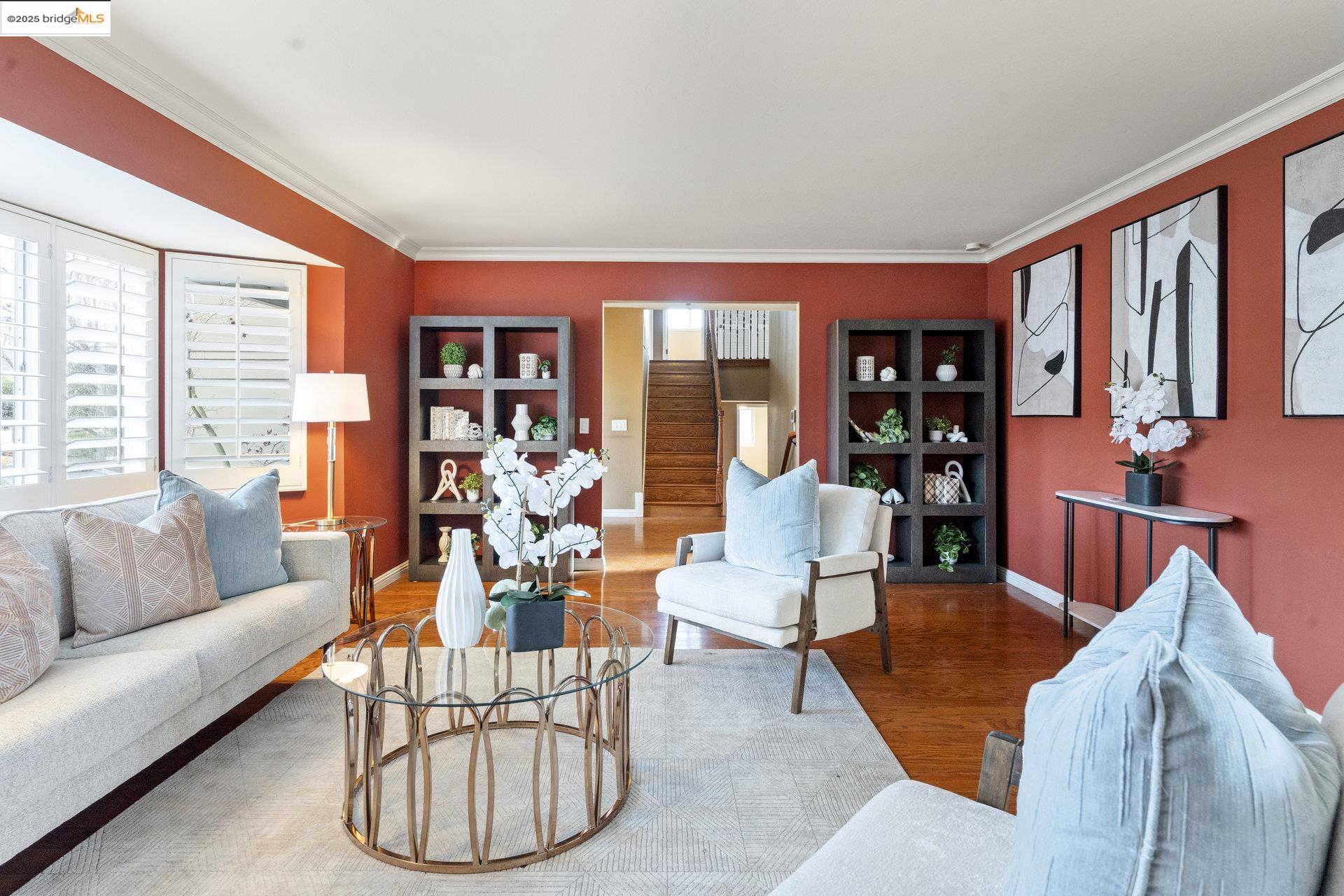 Detail Gallery Image 6 of 33 For 8071 Phaeton, Oakland,  CA 94605 - 3 Beds | 3 Baths