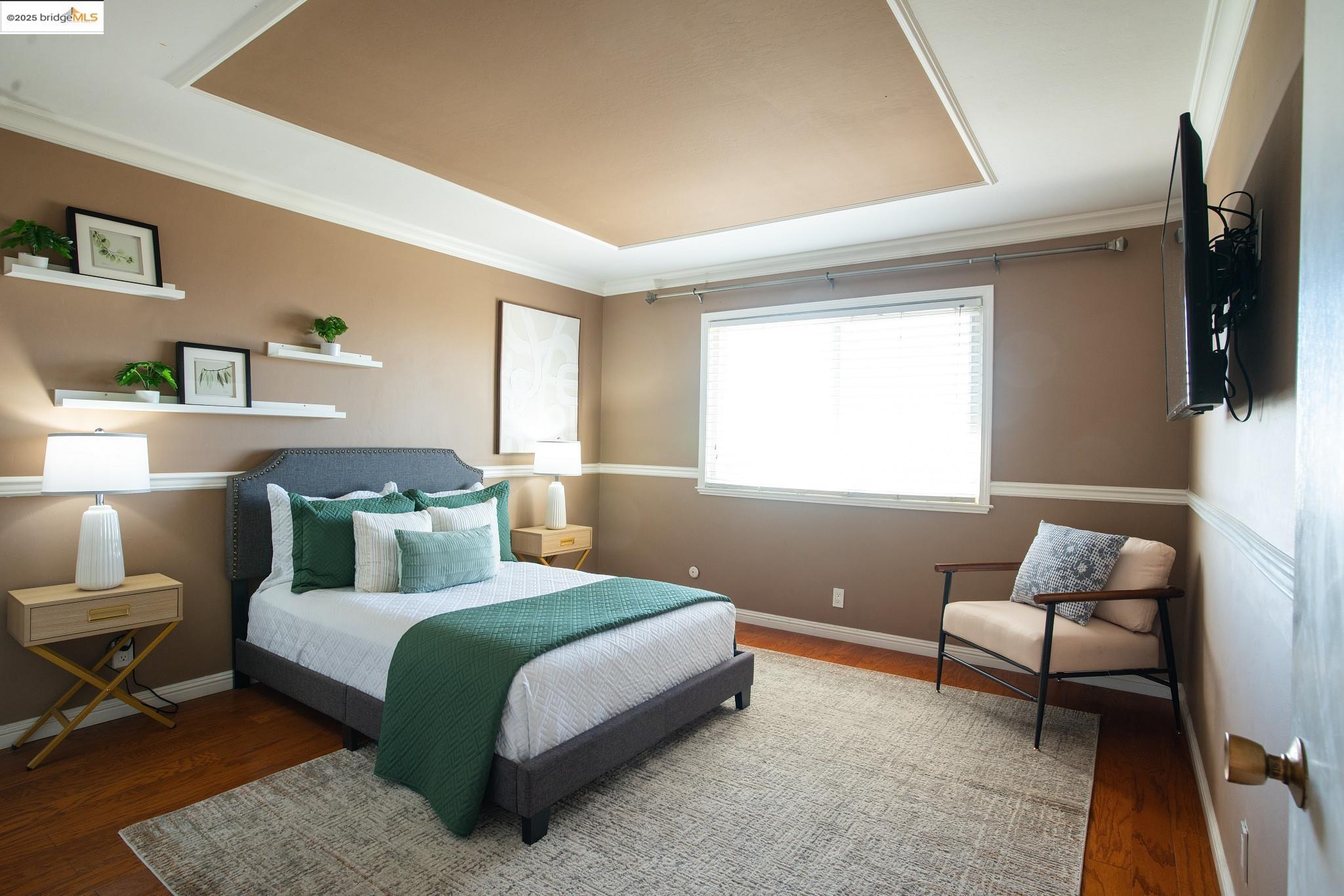 Detail Gallery Image 6 of 8 For 8071 Phaeton, Oakland,  CA 94605 - 3 Beds | 3 Baths