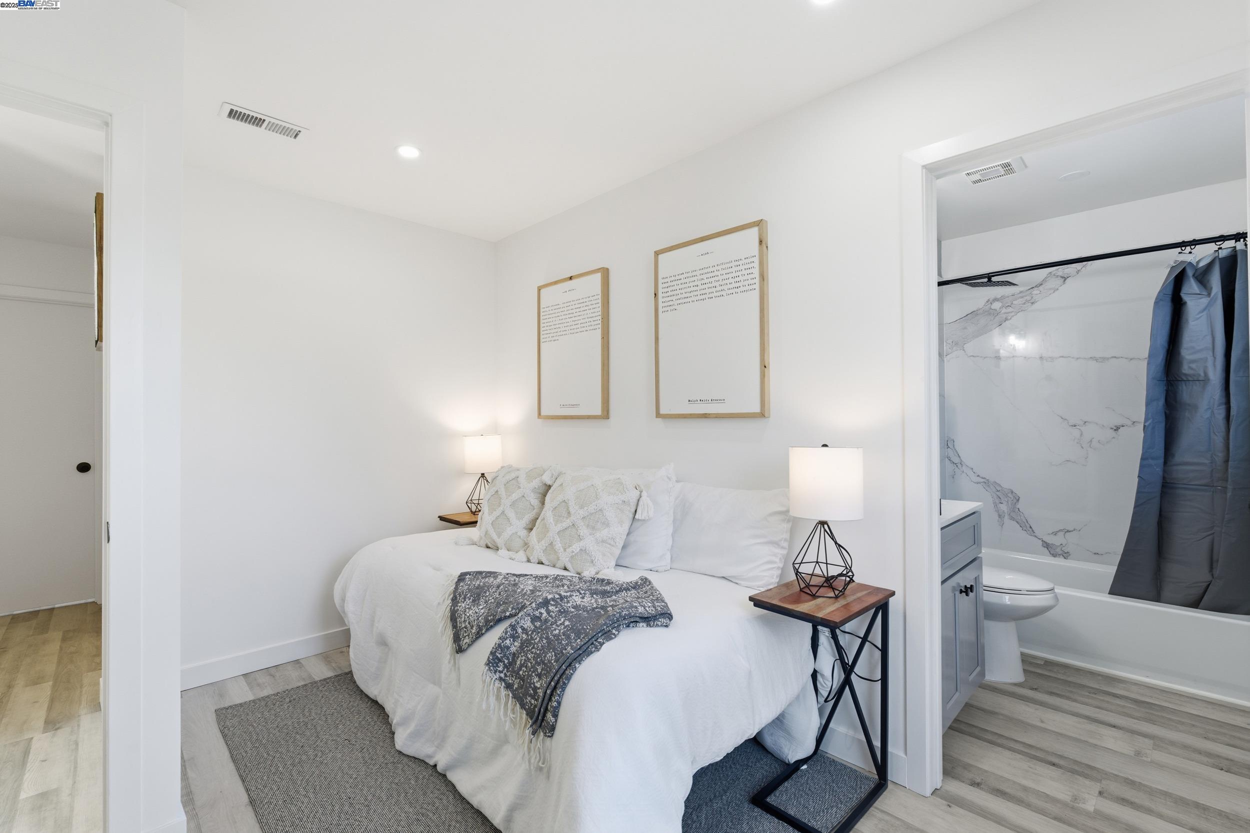 Detail Gallery Image 23 of 46 For 5729 Bancroft Ave, Oakland,  CA 94605 - 4 Beds | 4/1 Baths