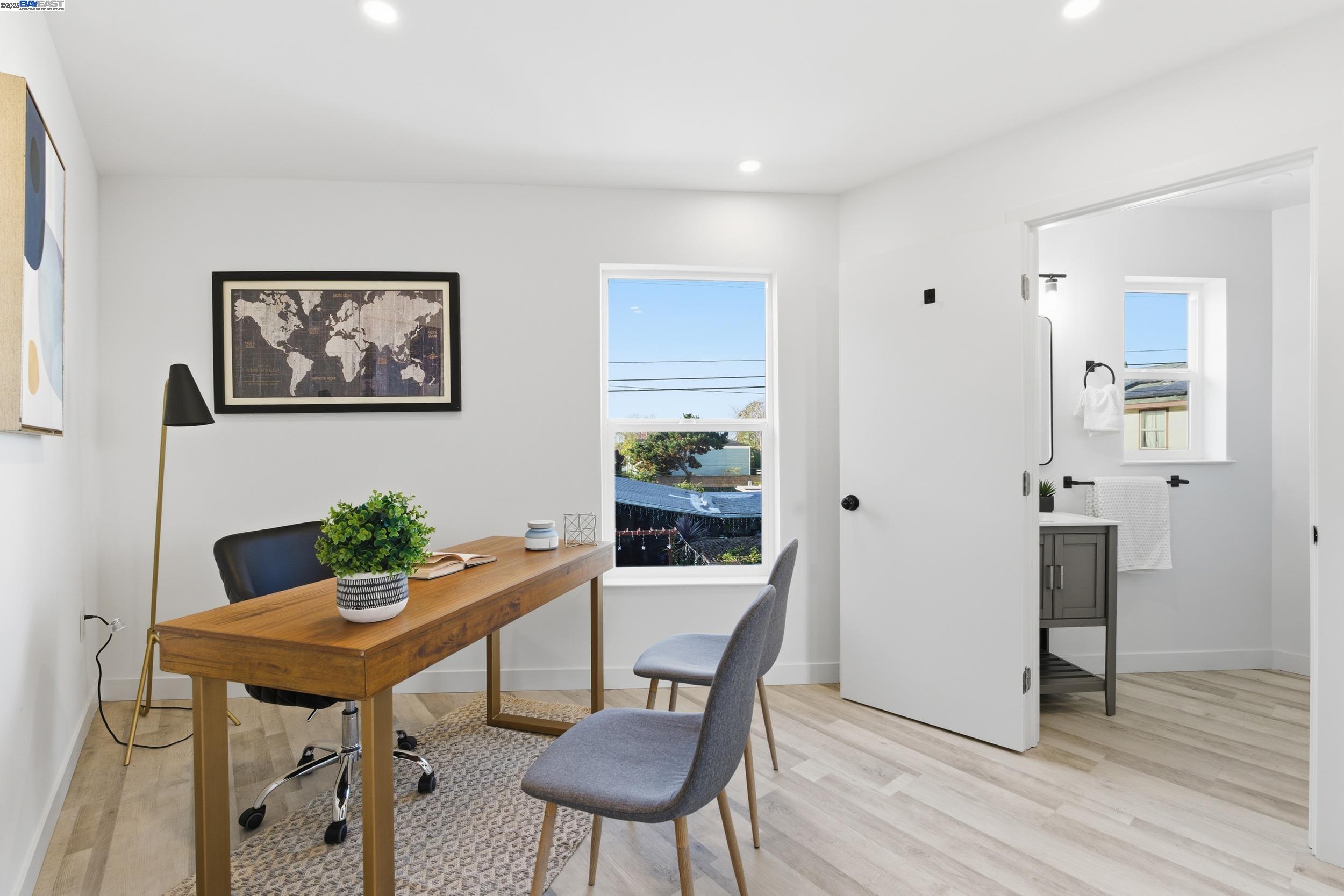 Detail Gallery Image 31 of 46 For 5729 Bancroft Ave, Oakland,  CA 94605 - 4 Beds | 4/1 Baths