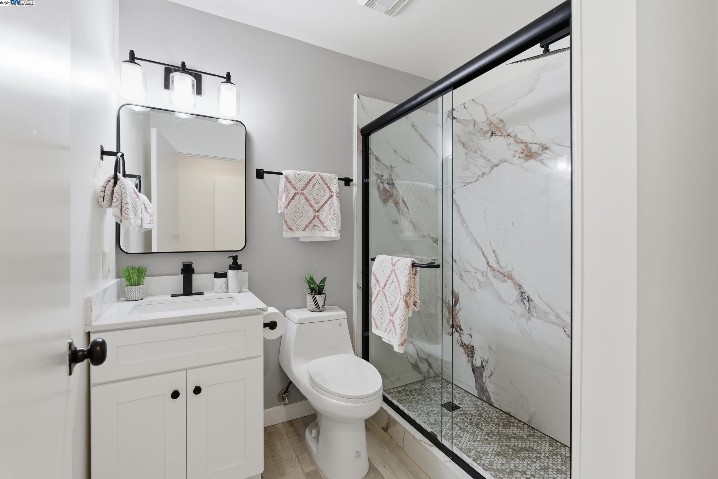 Detail Gallery Image 39 of 46 For 5729 Bancroft Ave, Oakland,  CA 94605 - 4 Beds | 4/1 Baths