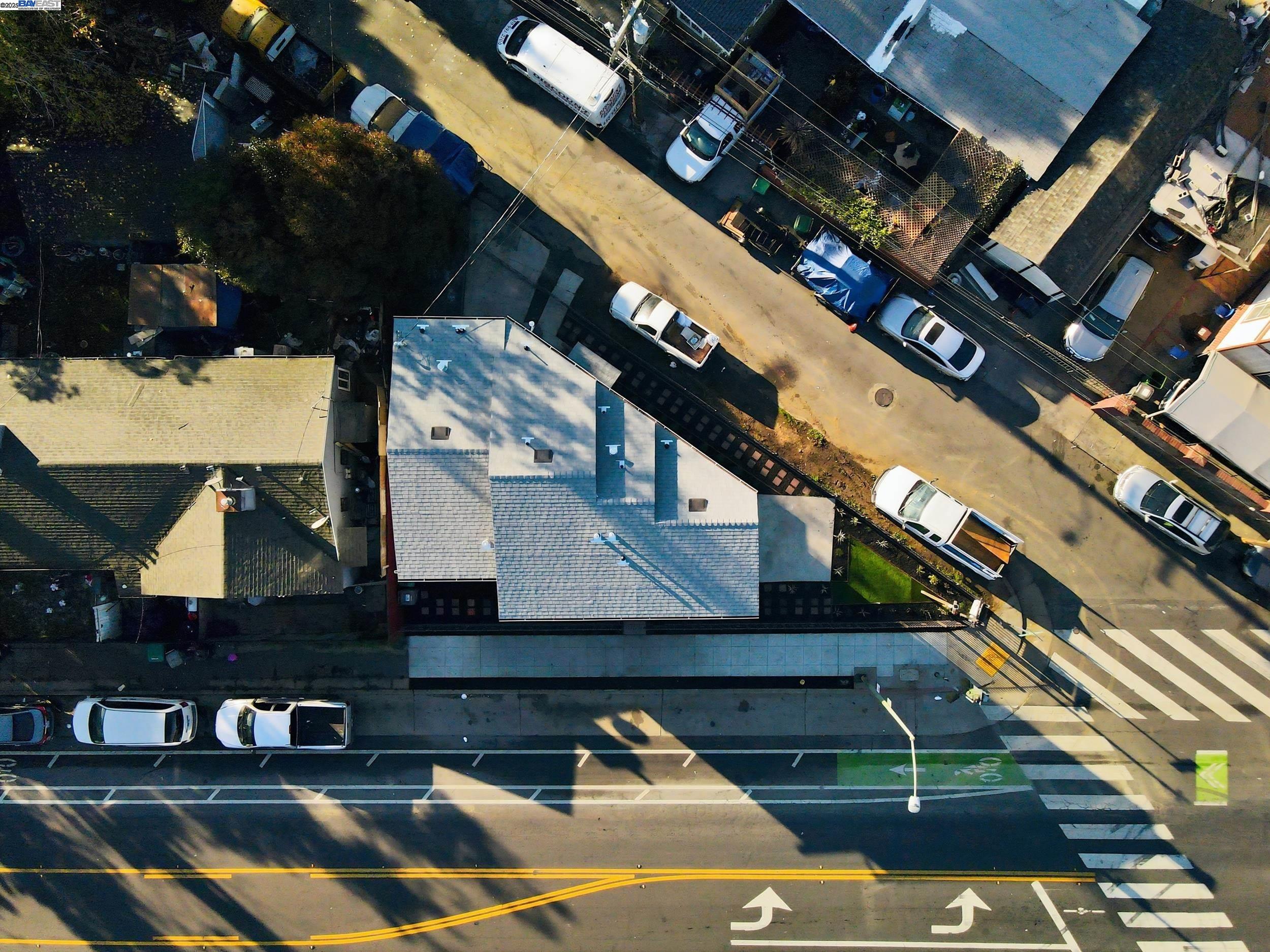 Detail Gallery Image 45 of 46 For 5729 Bancroft Ave, Oakland,  CA 94605 - 4 Beds | 4/1 Baths