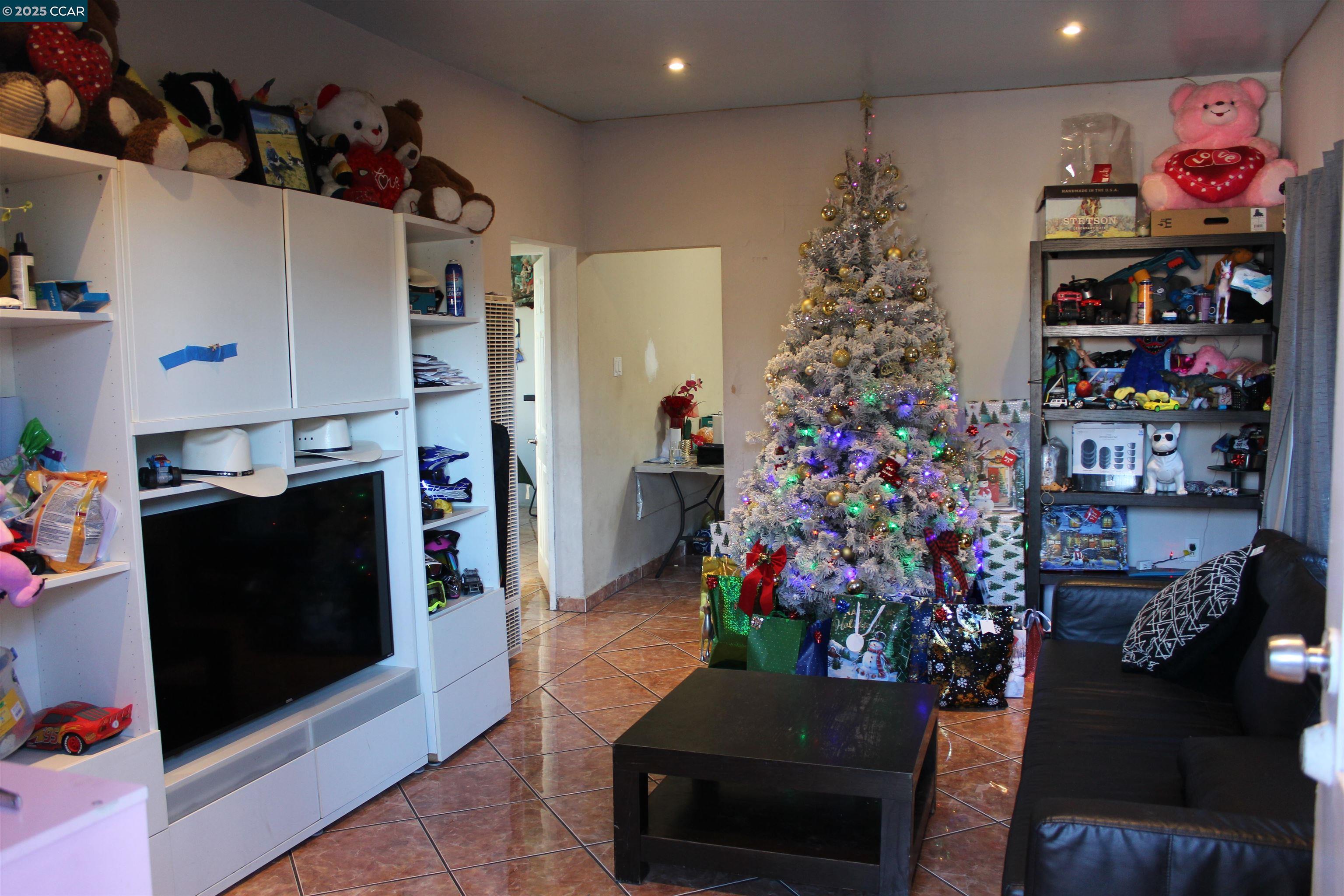 Detail Gallery Image 13 of 58 For 747 9th, Richmond,  CA 94801 - 2 Beds | 1 Baths