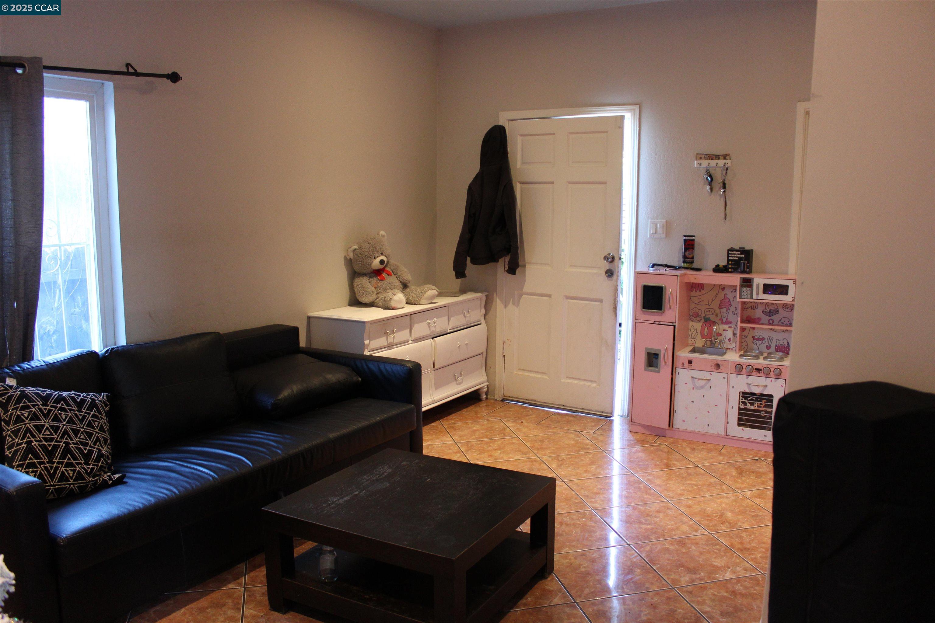 Detail Gallery Image 14 of 58 For 747 9th, Richmond,  CA 94801 - 2 Beds | 1 Baths