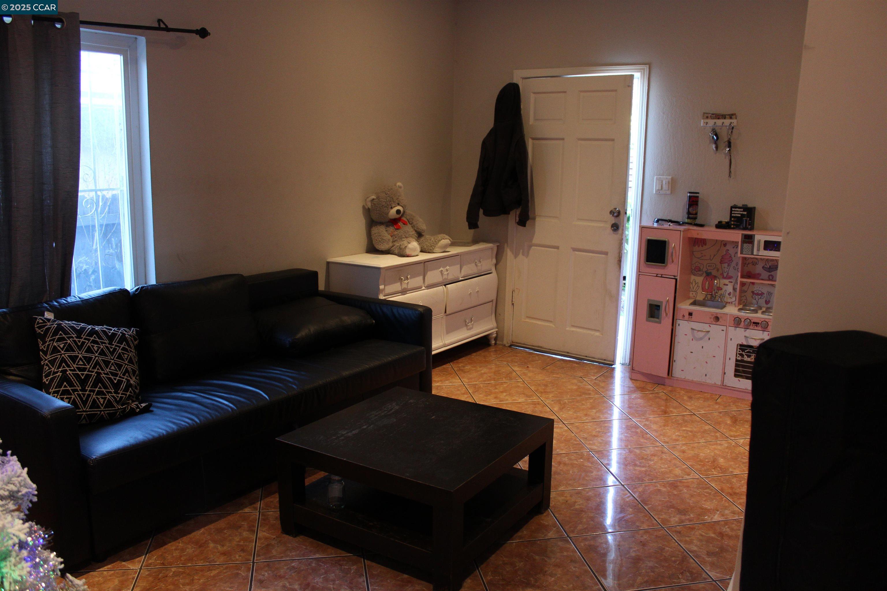 Detail Gallery Image 15 of 58 For 747 9th, Richmond,  CA 94801 - 2 Beds | 1 Baths