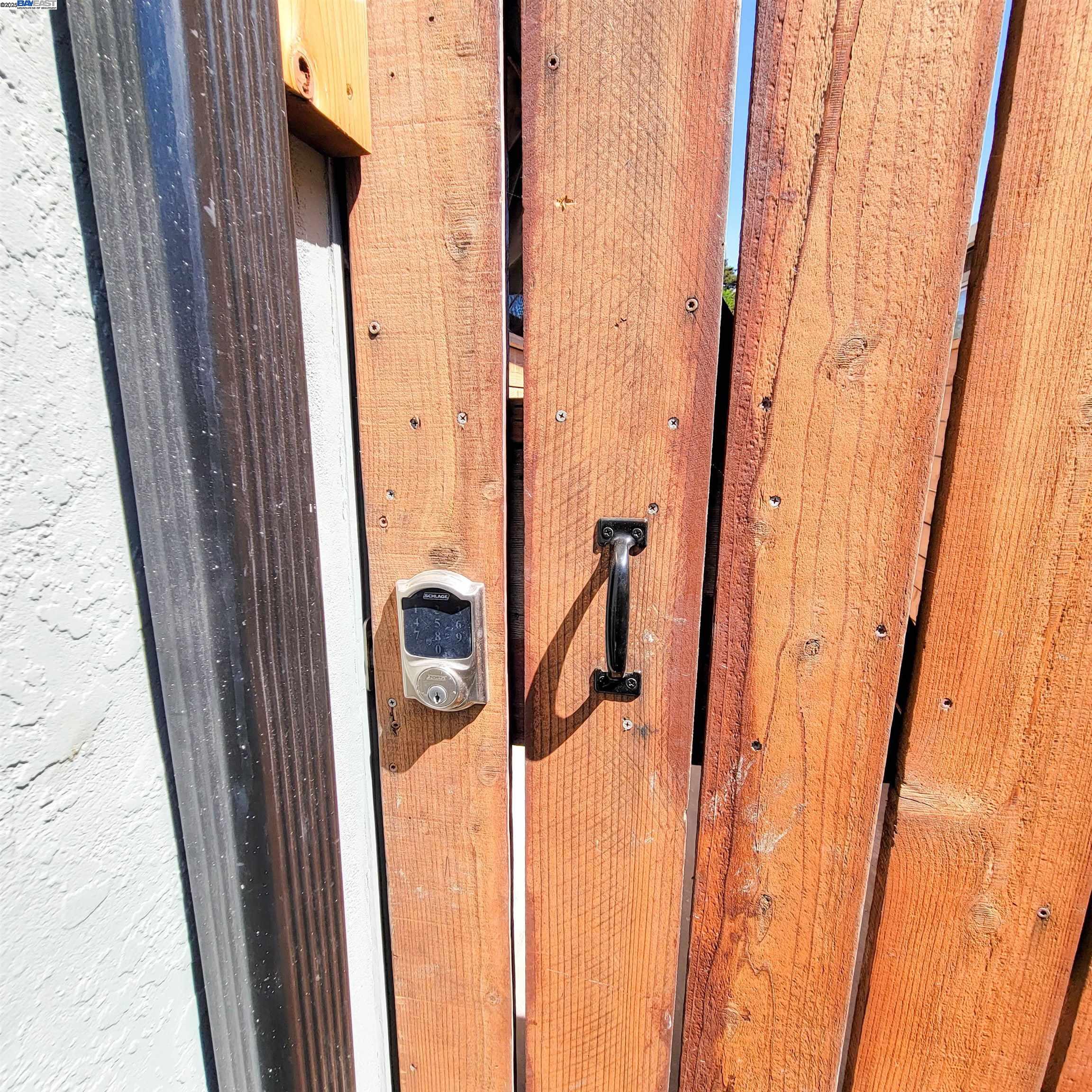 Detail Gallery Image 16 of 18 For 110 S 37th St a,  Richmond,  CA 94804 - 2 Beds | 2 Baths