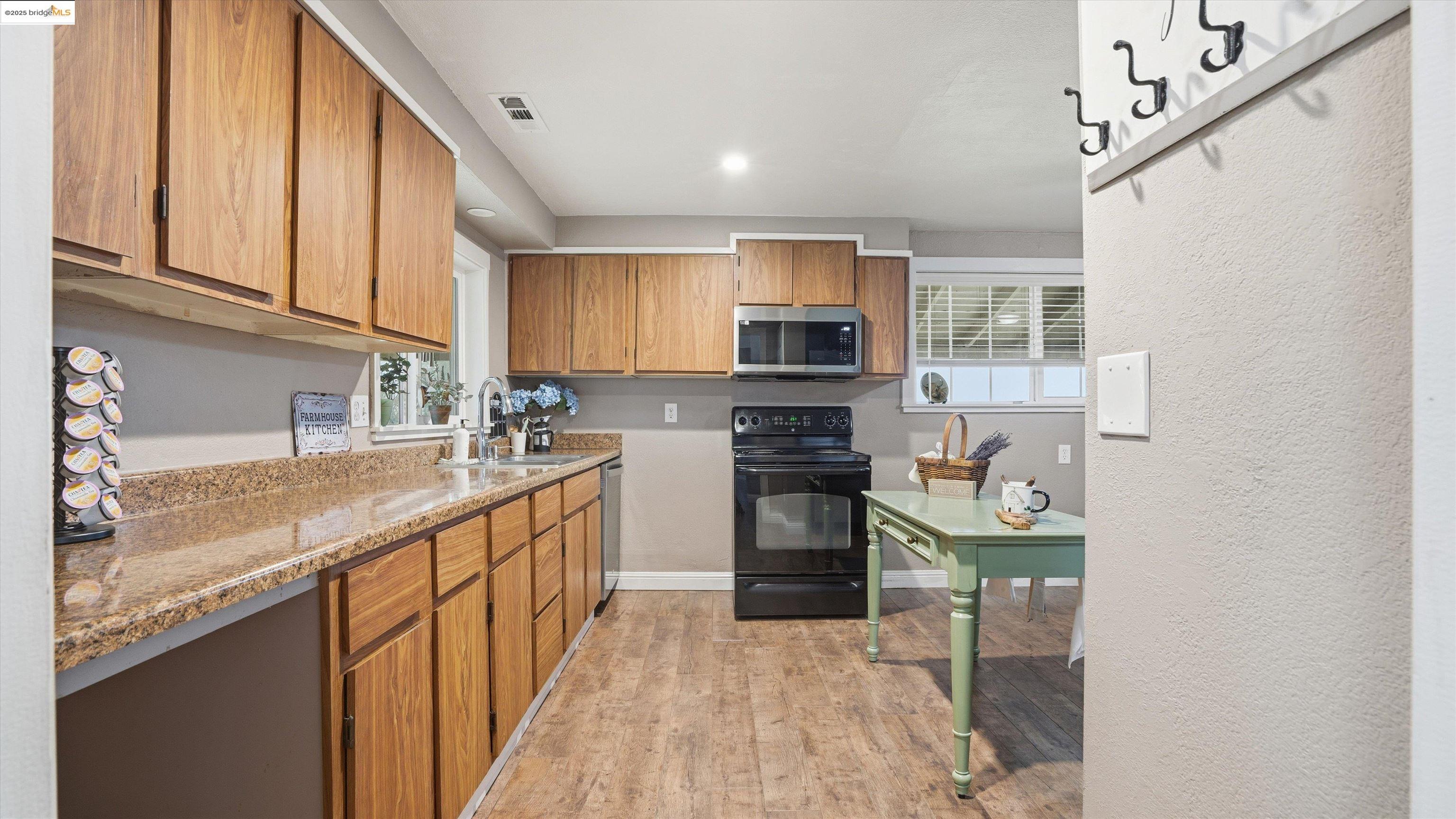 Detail Gallery Image 13 of 40 For 5372 Tule Tree Ln, Oakley,  CA 94561 - 3 Beds | 1 Baths
