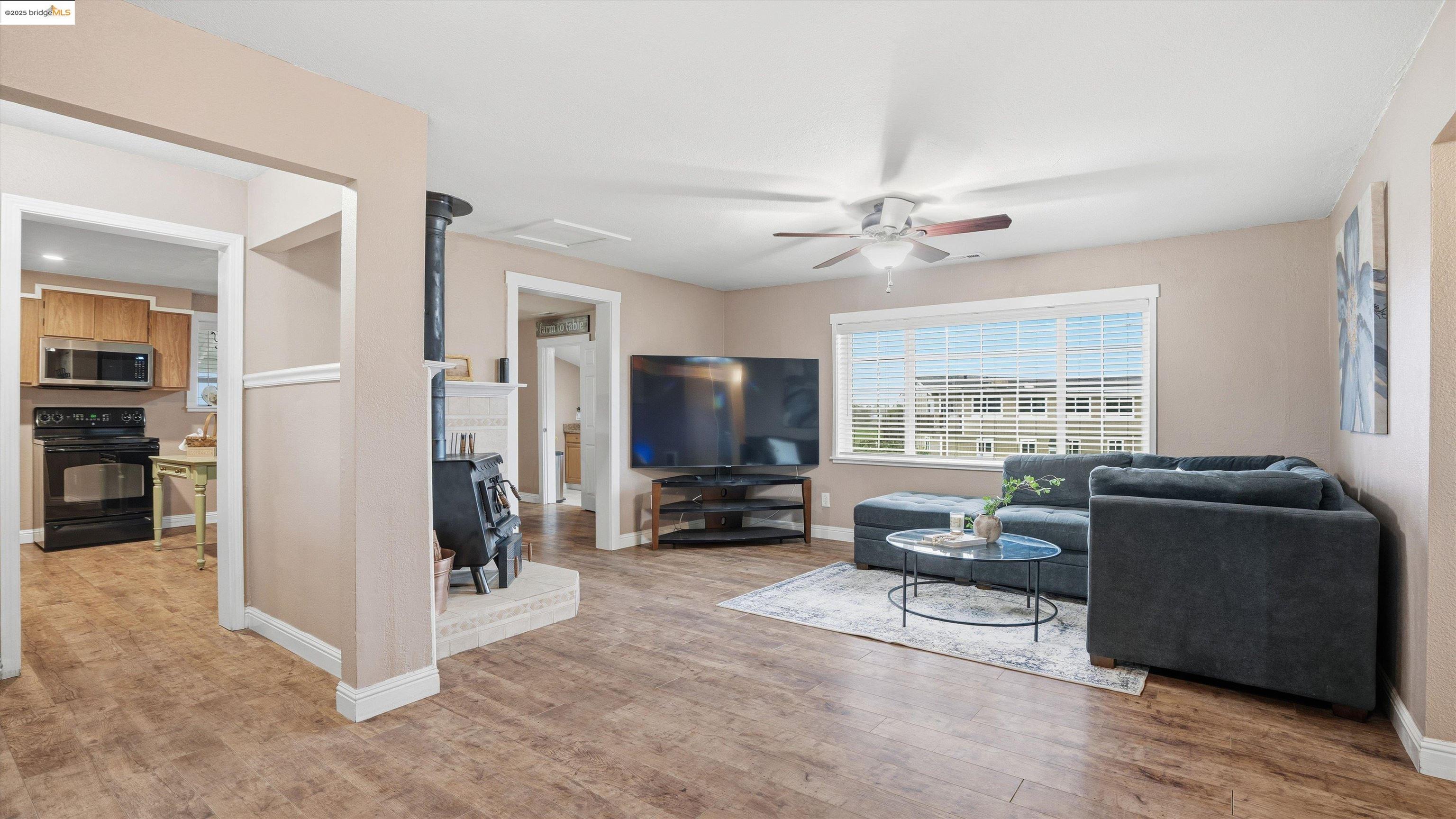 Detail Gallery Image 8 of 40 For 5372 Tule Tree Ln, Oakley,  CA 94561 - 3 Beds | 1 Baths