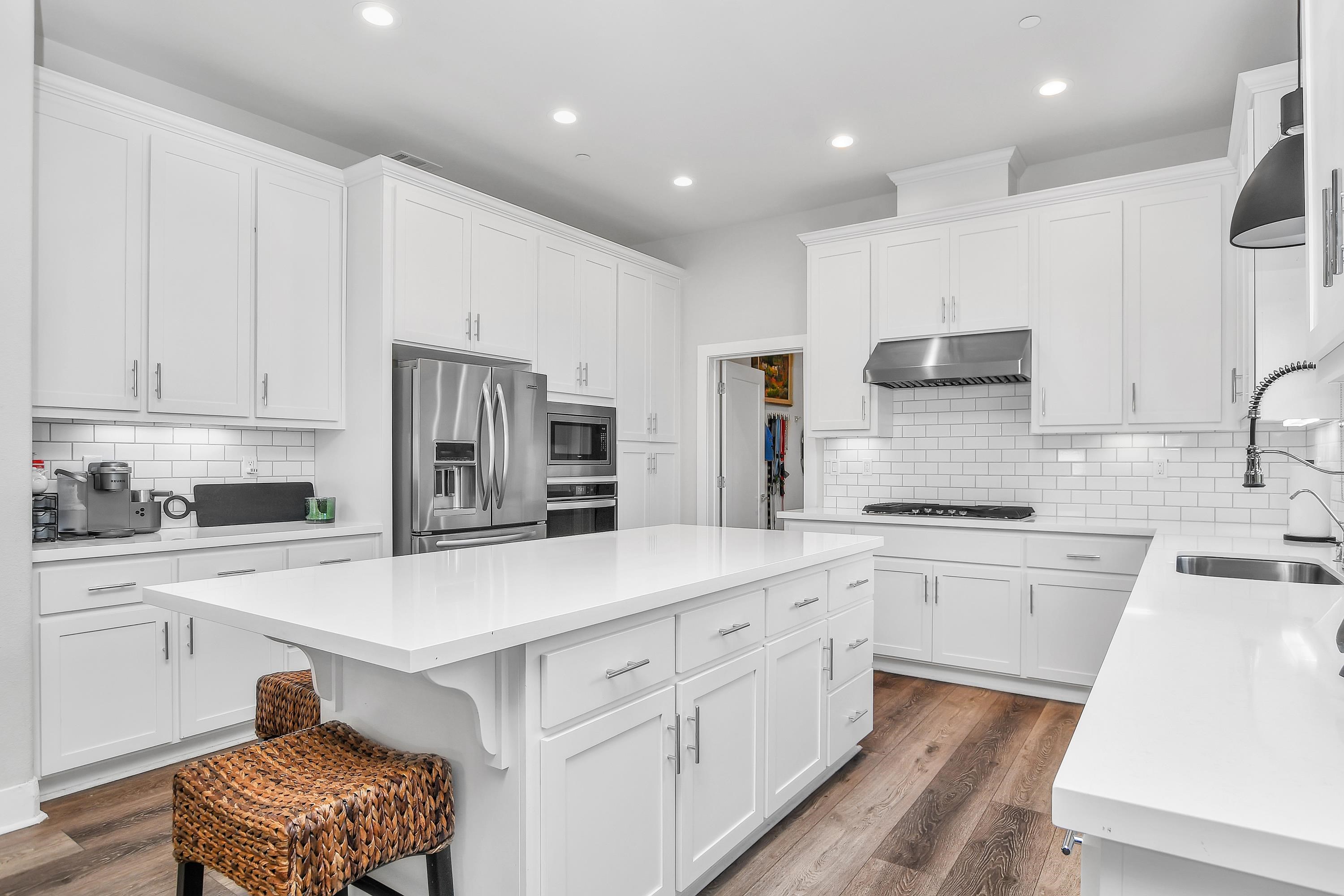 Detail Gallery Image 12 of 43 For 710 W Elm St, Lodi,  CA 95240 - 4 Beds | 2/1 Baths