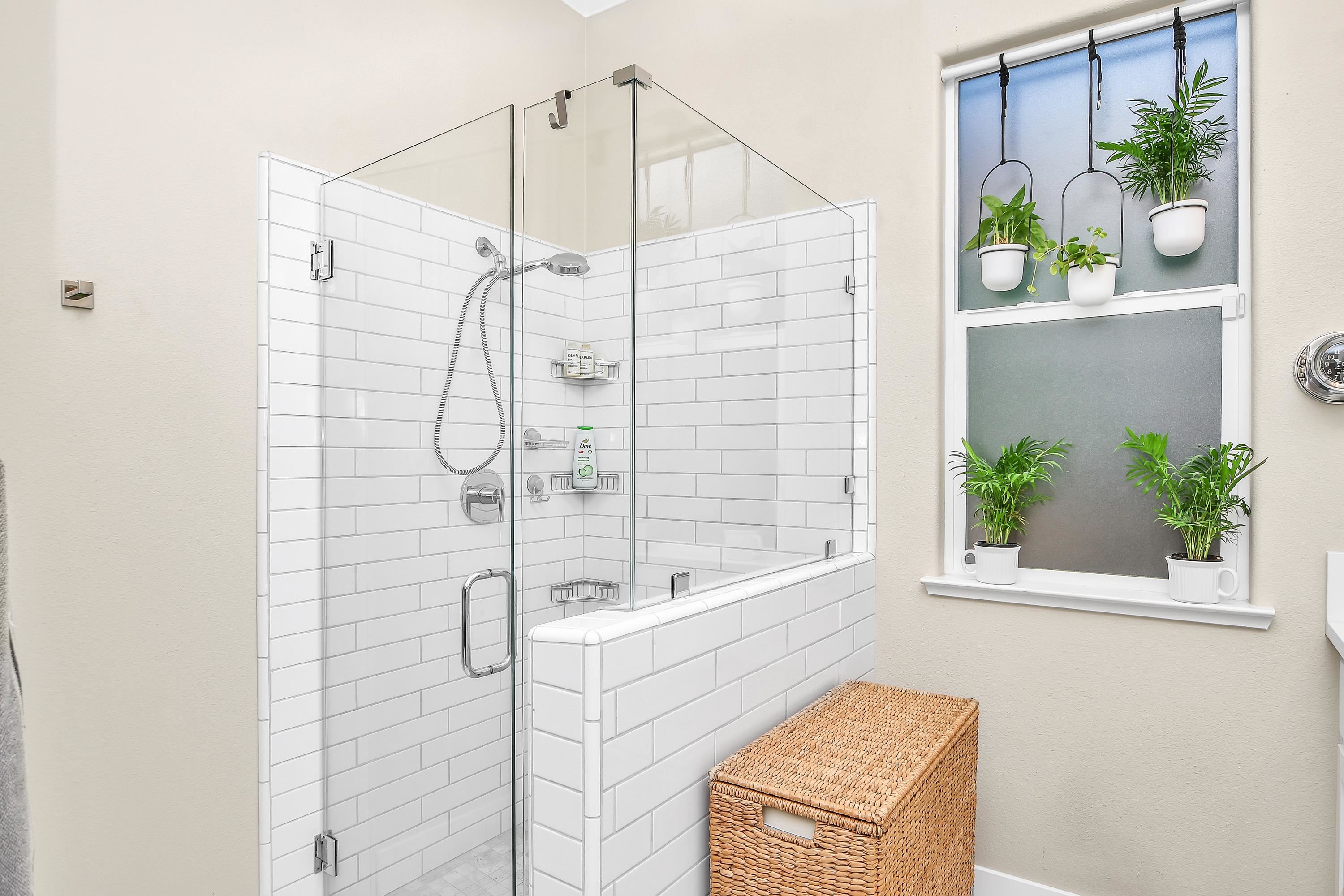 Detail Gallery Image 19 of 43 For 710 W Elm St, Lodi,  CA 95240 - 4 Beds | 2/1 Baths