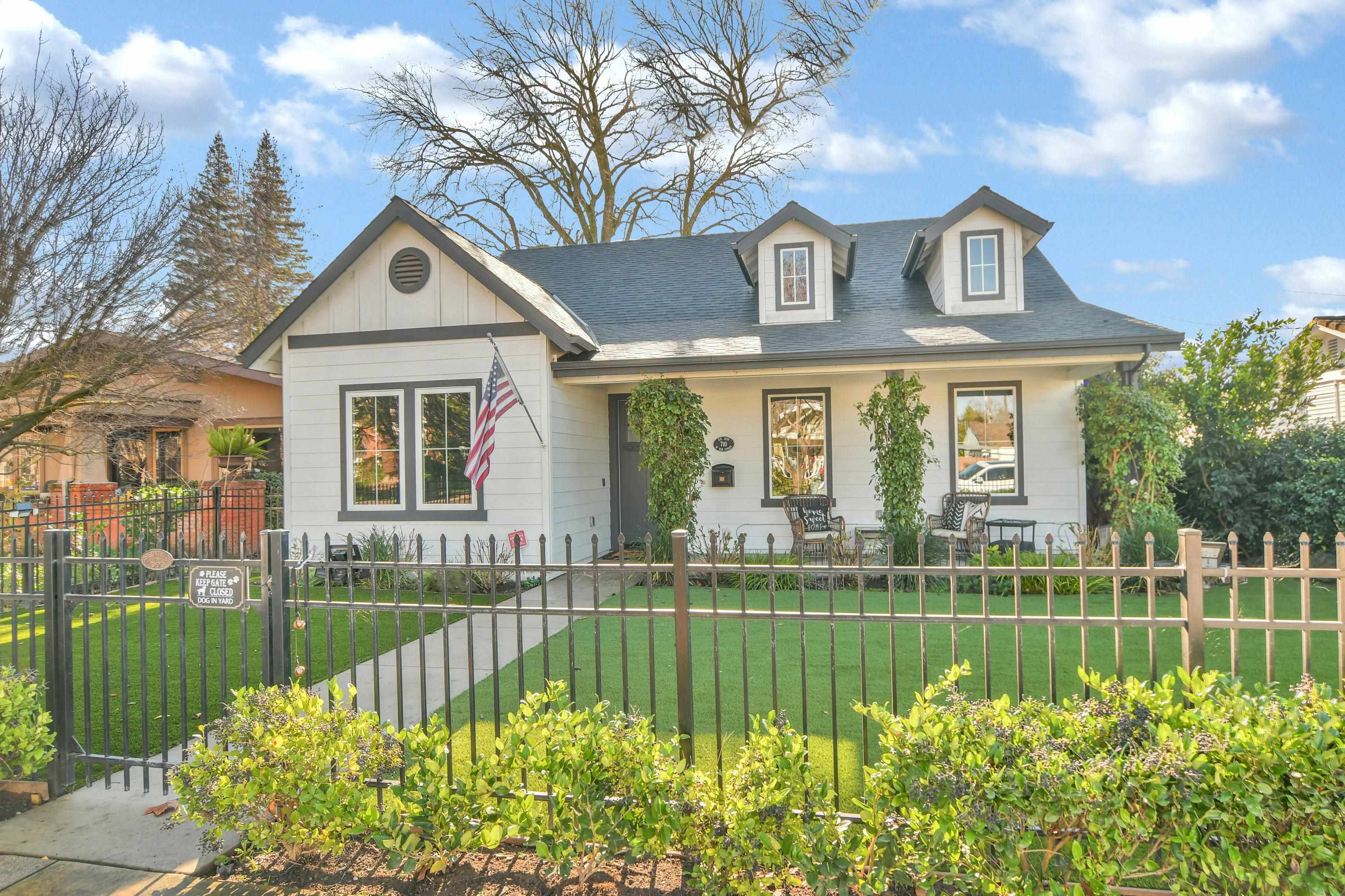 Detail Gallery Image 3 of 43 For 710 W Elm St, Lodi,  CA 95240 - 4 Beds | 2/1 Baths